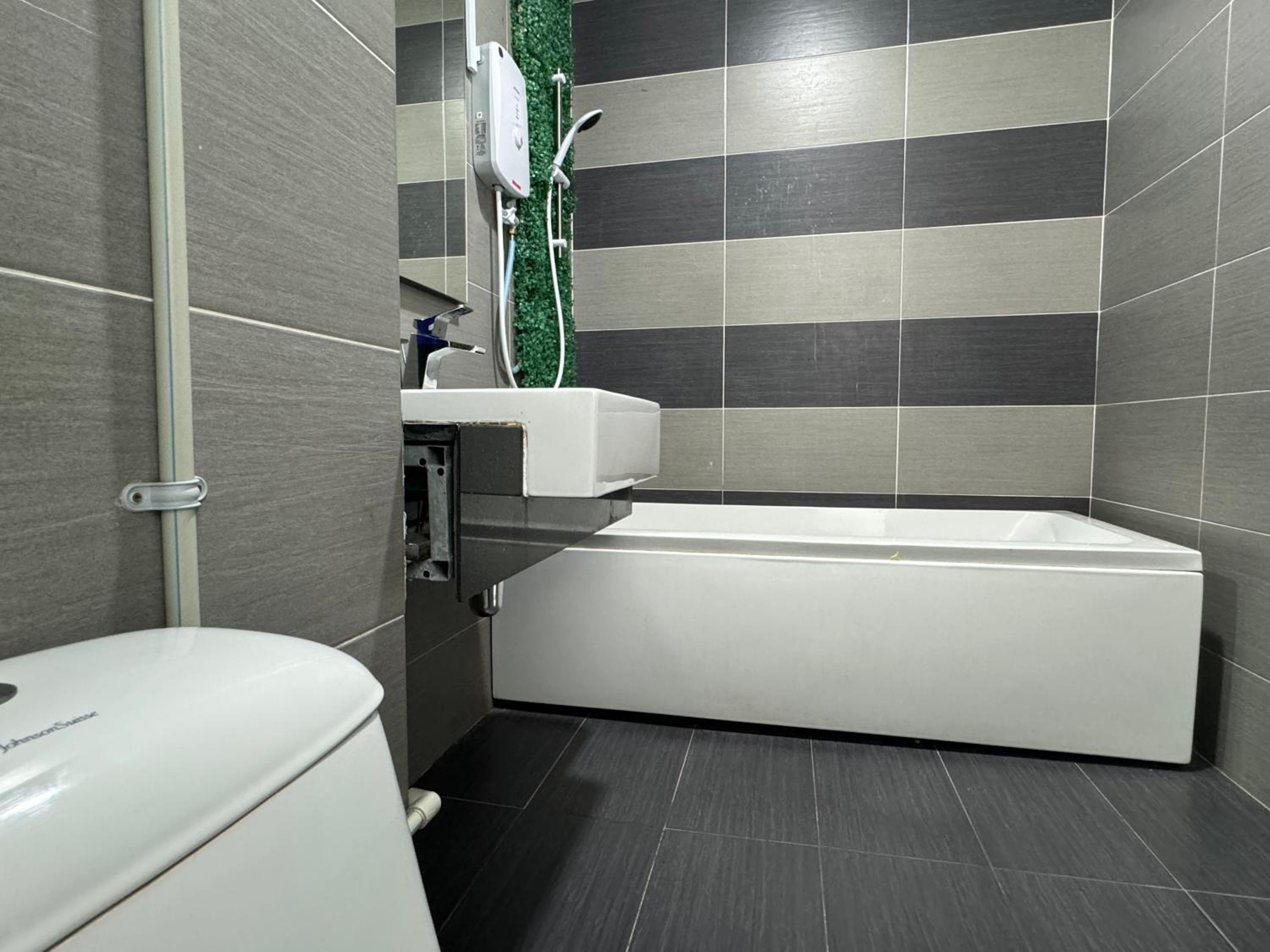 JB City Shopping Mall Apartment
