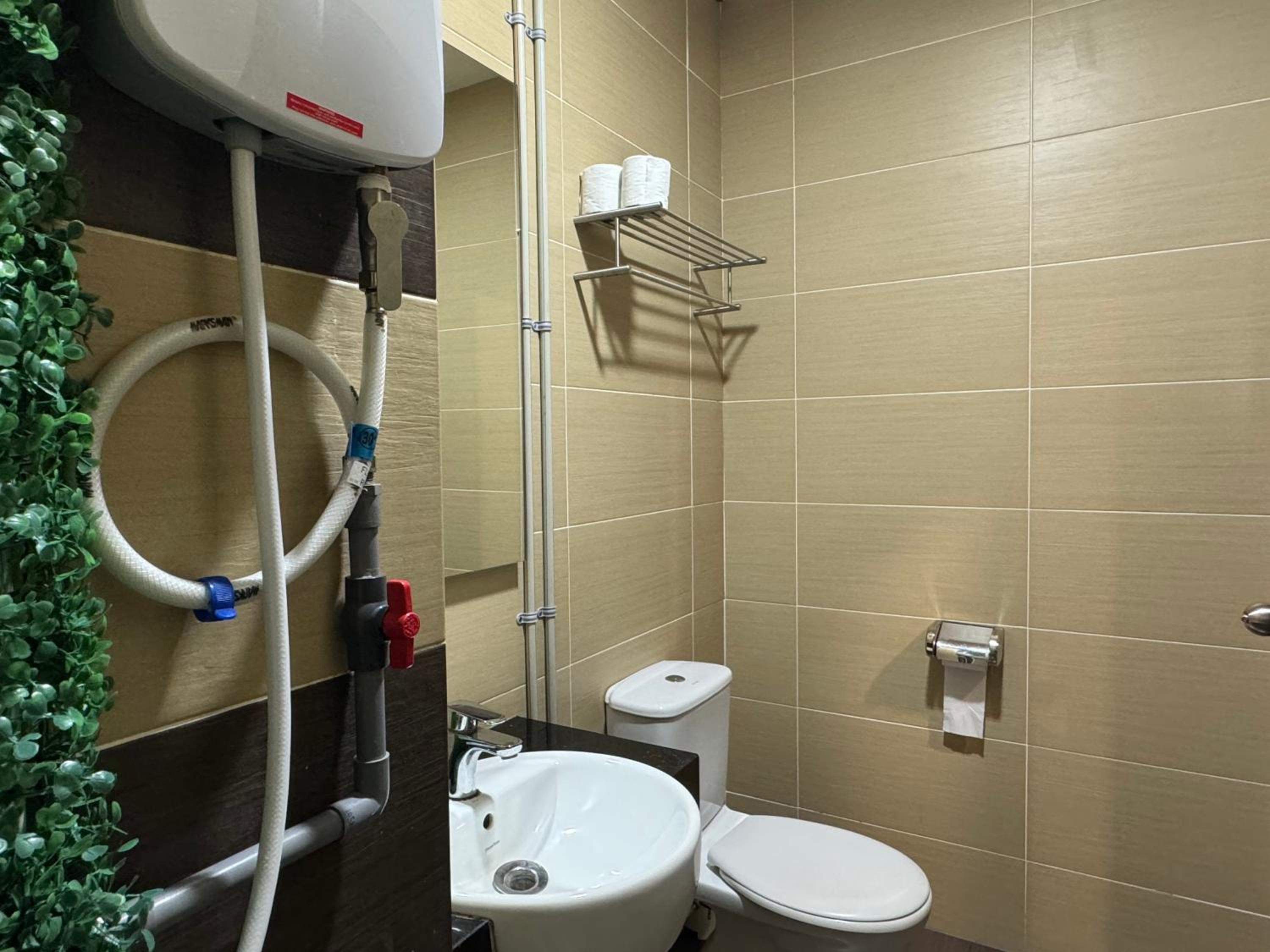 JB City Shopping Mall Apartment