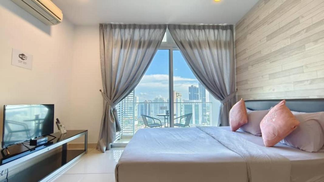 JB City Shopping Mall Apartment