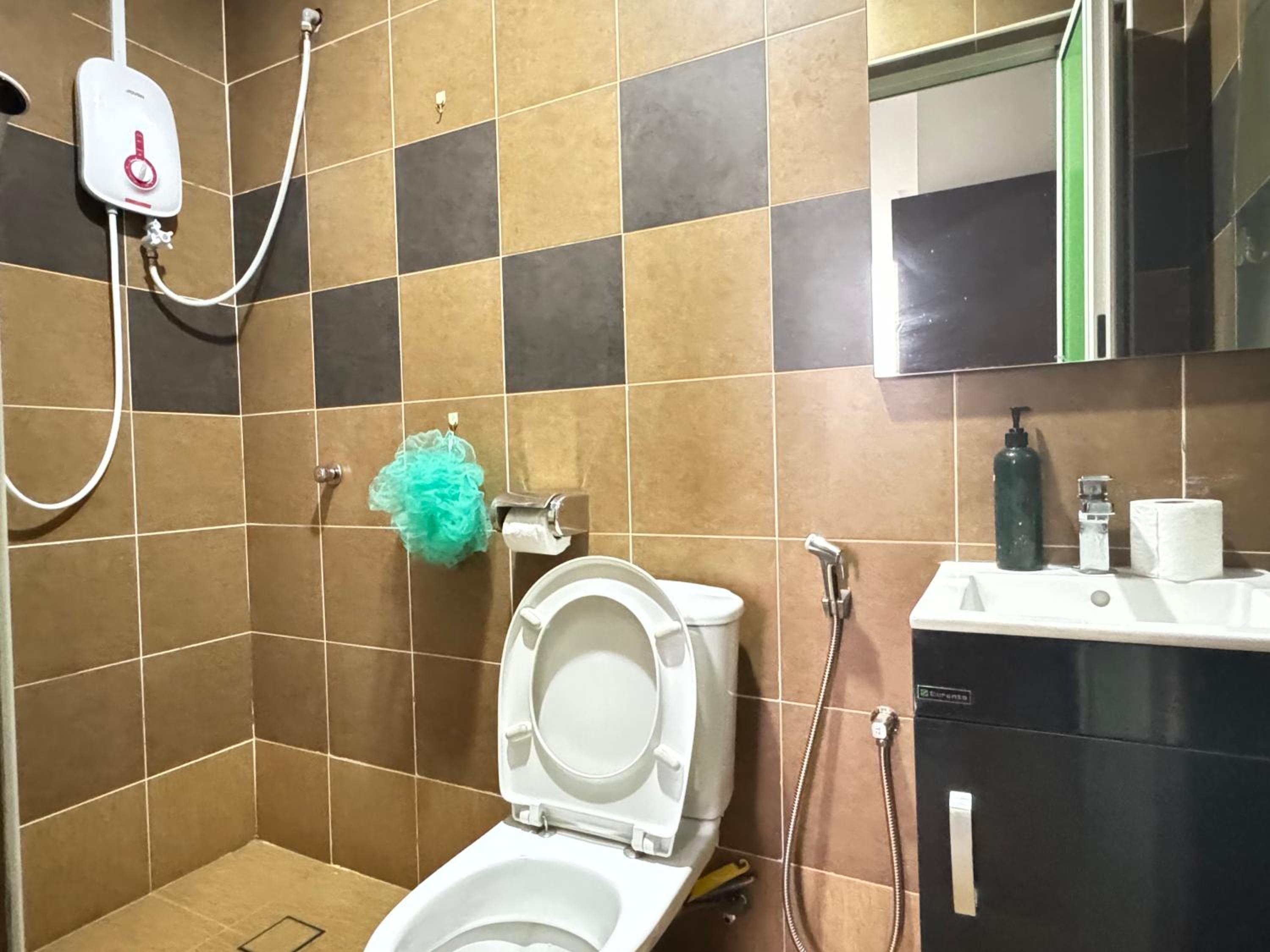 JB City Shopping Mall Apartment
