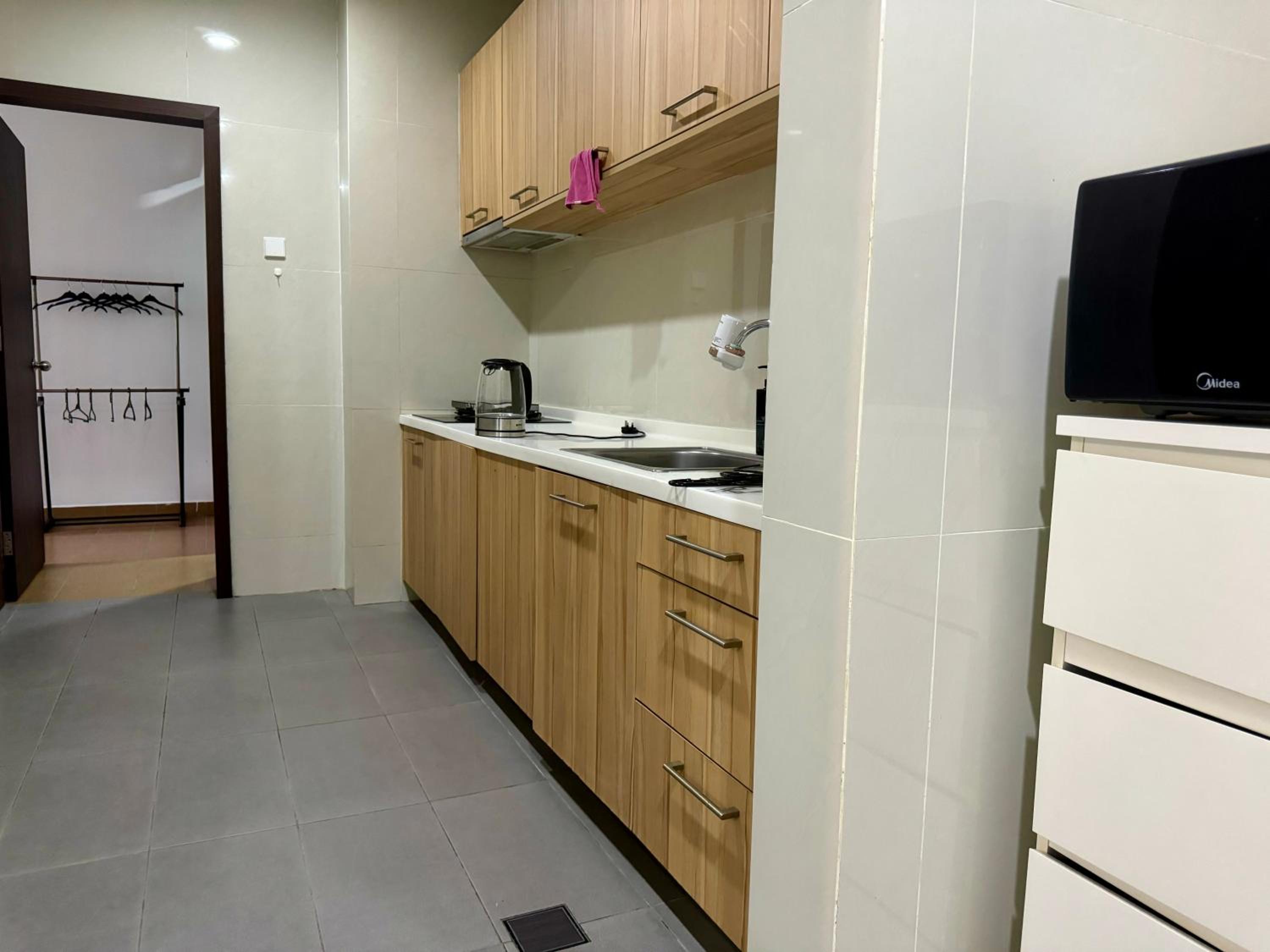 JB City Shopping Mall Apartment