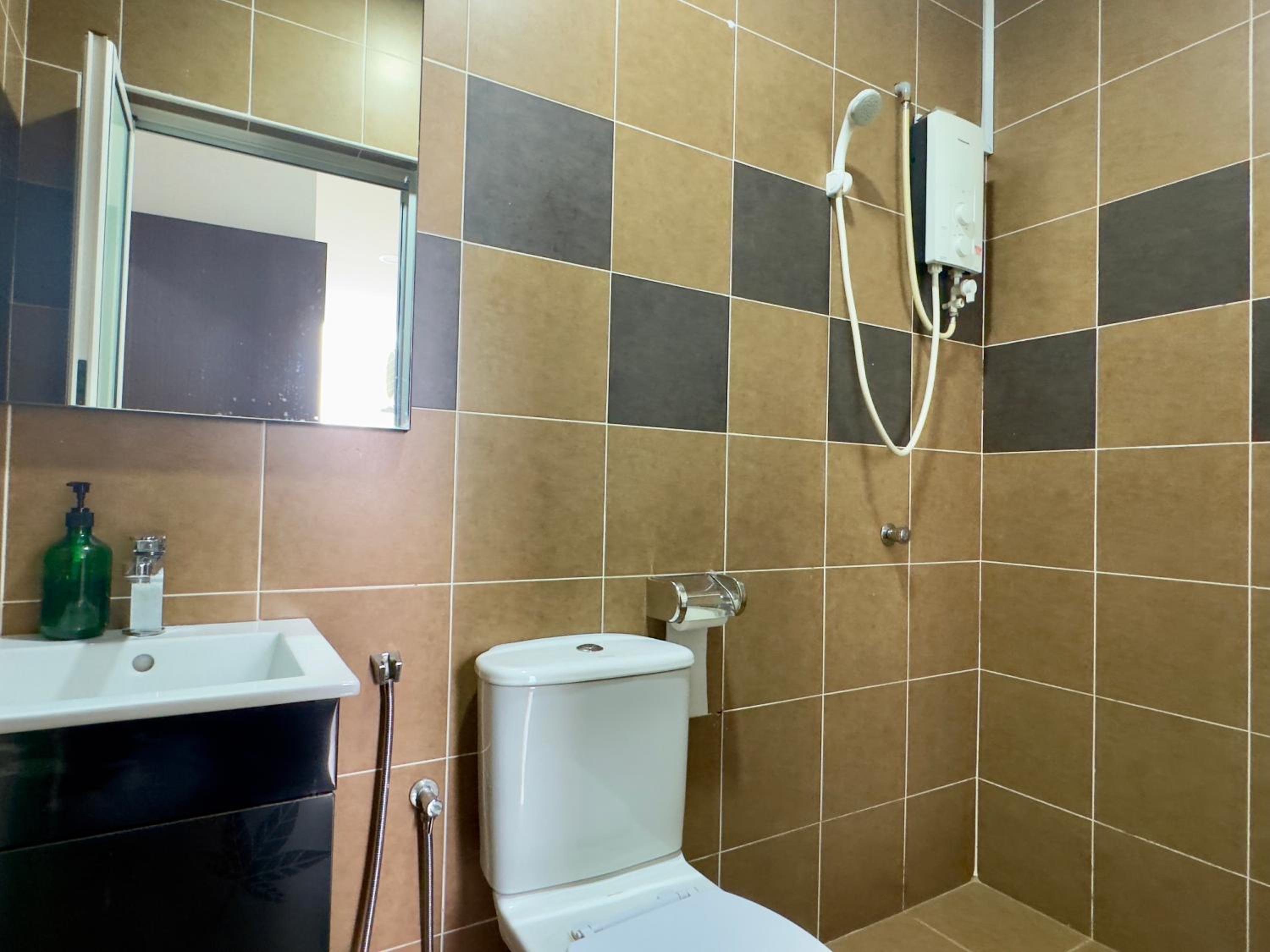 JB City Shopping Mall Apartment