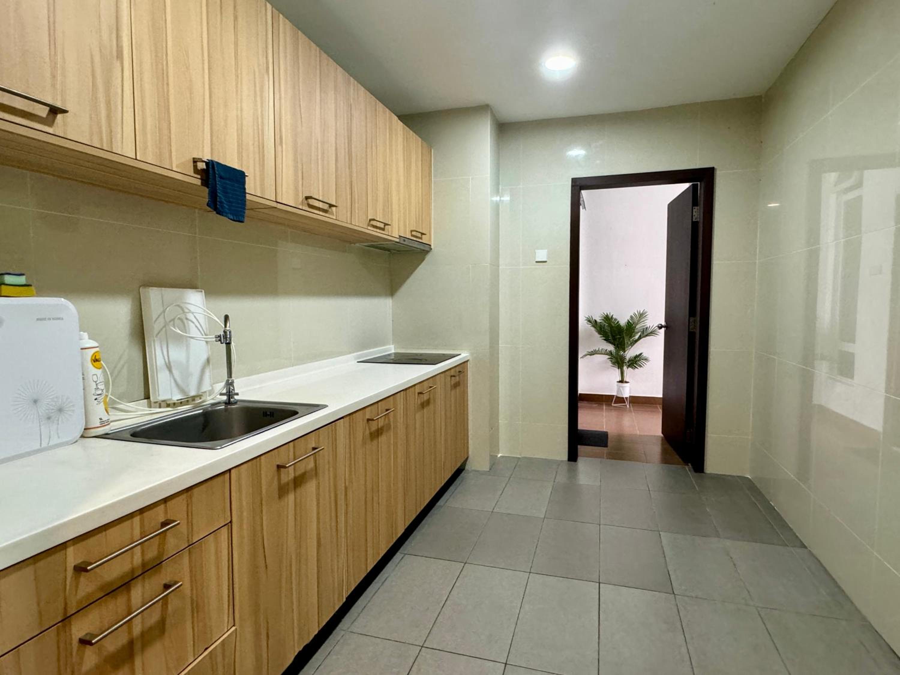 JB City Shopping Mall Apartment