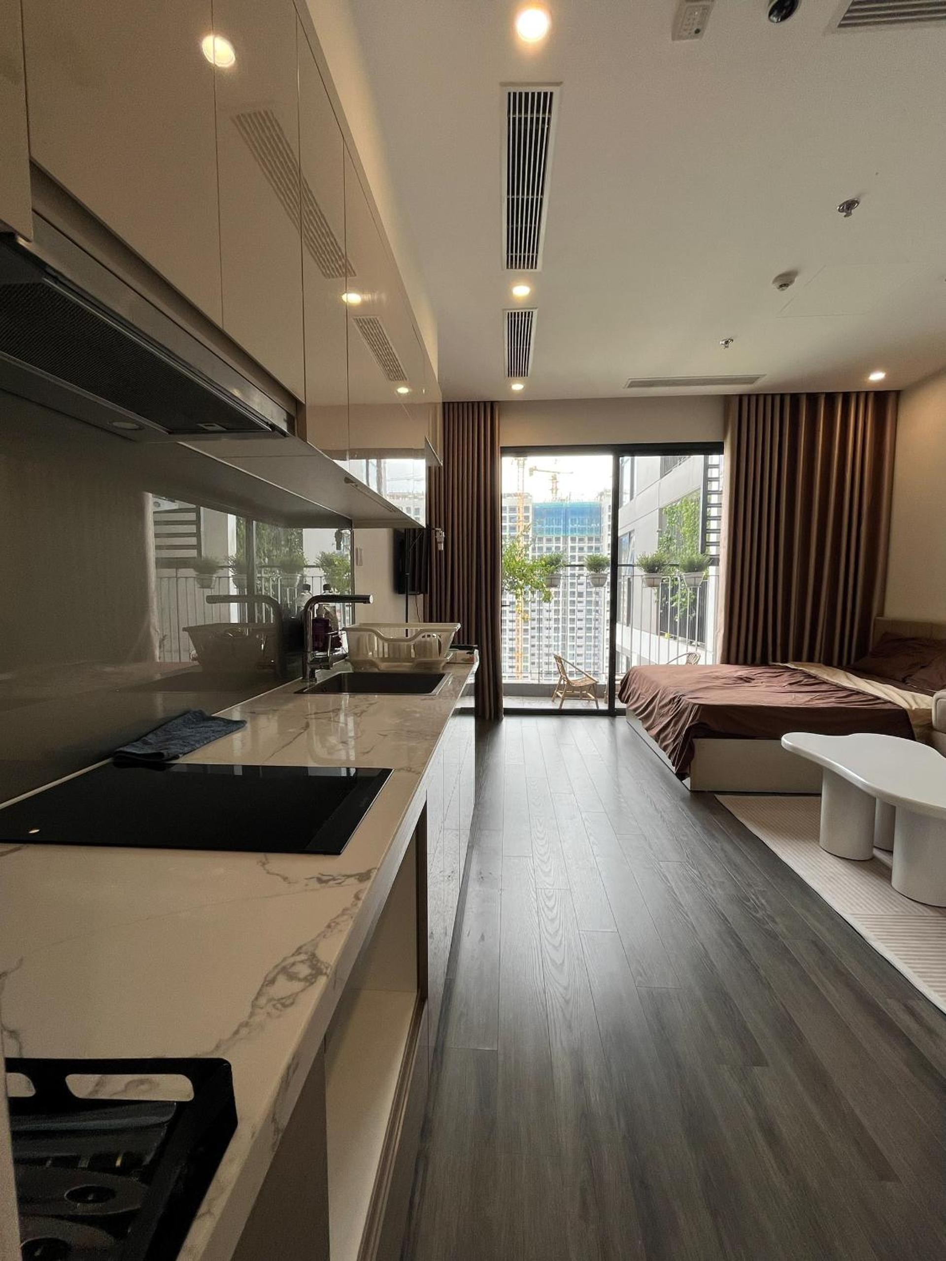 1BR Studio Vinhomes Apt Swimming Pool & Villa View