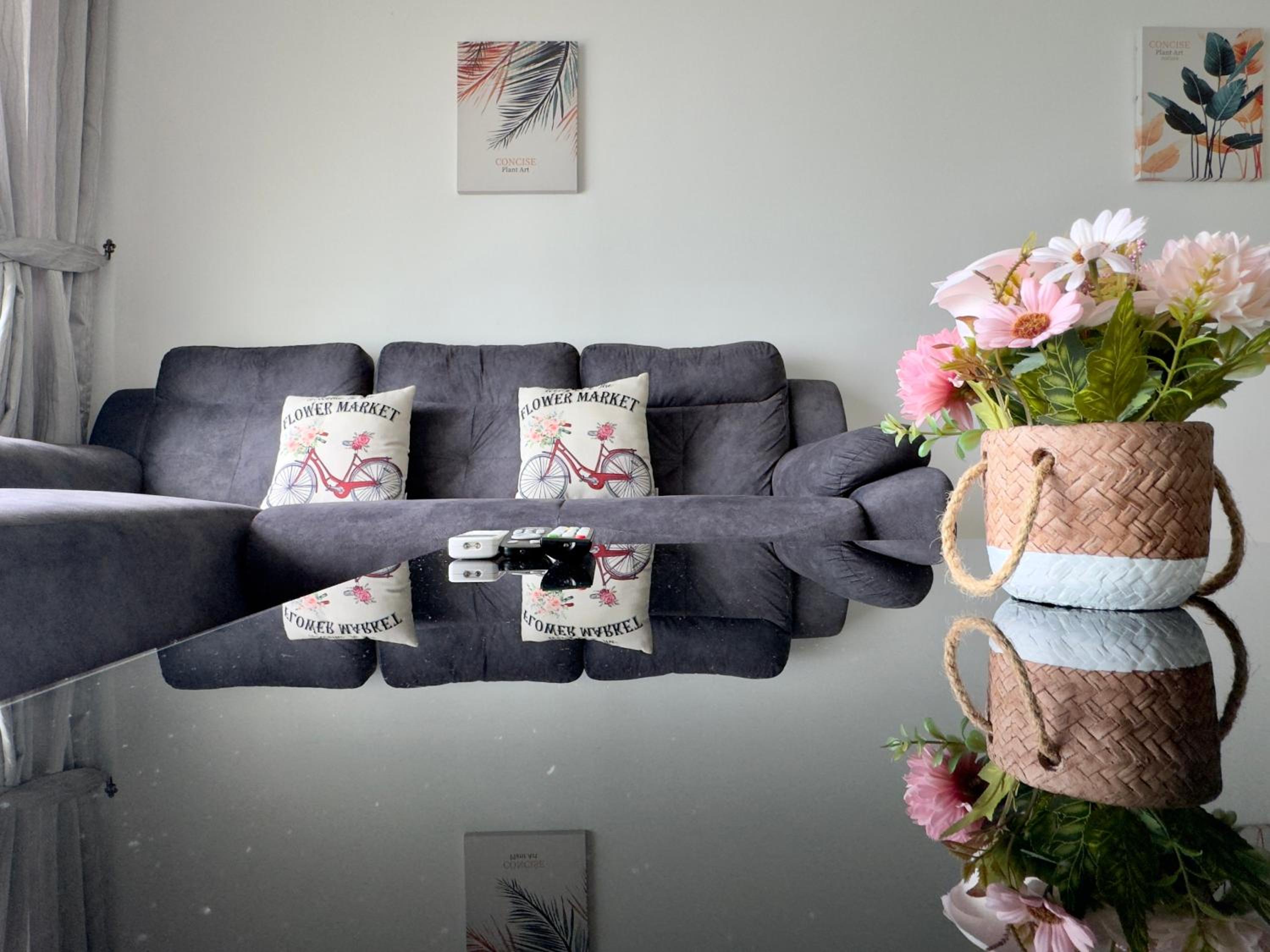 JB City Shopping Mall Apartment
