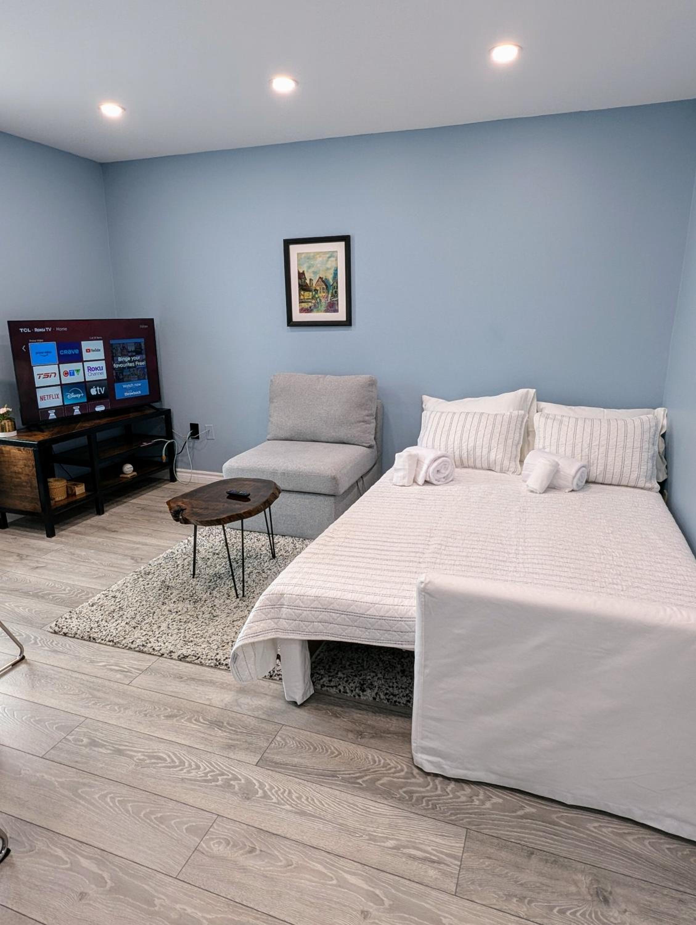 Cozy Blue Retreat at Georgian Bay