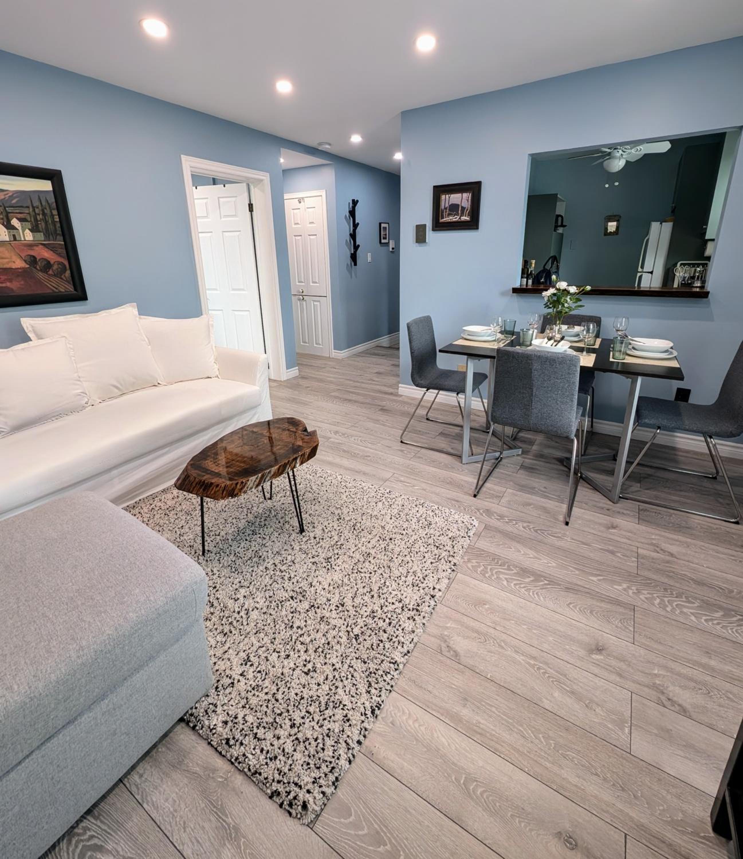 Cozy Blue Retreat at Georgian Bay
