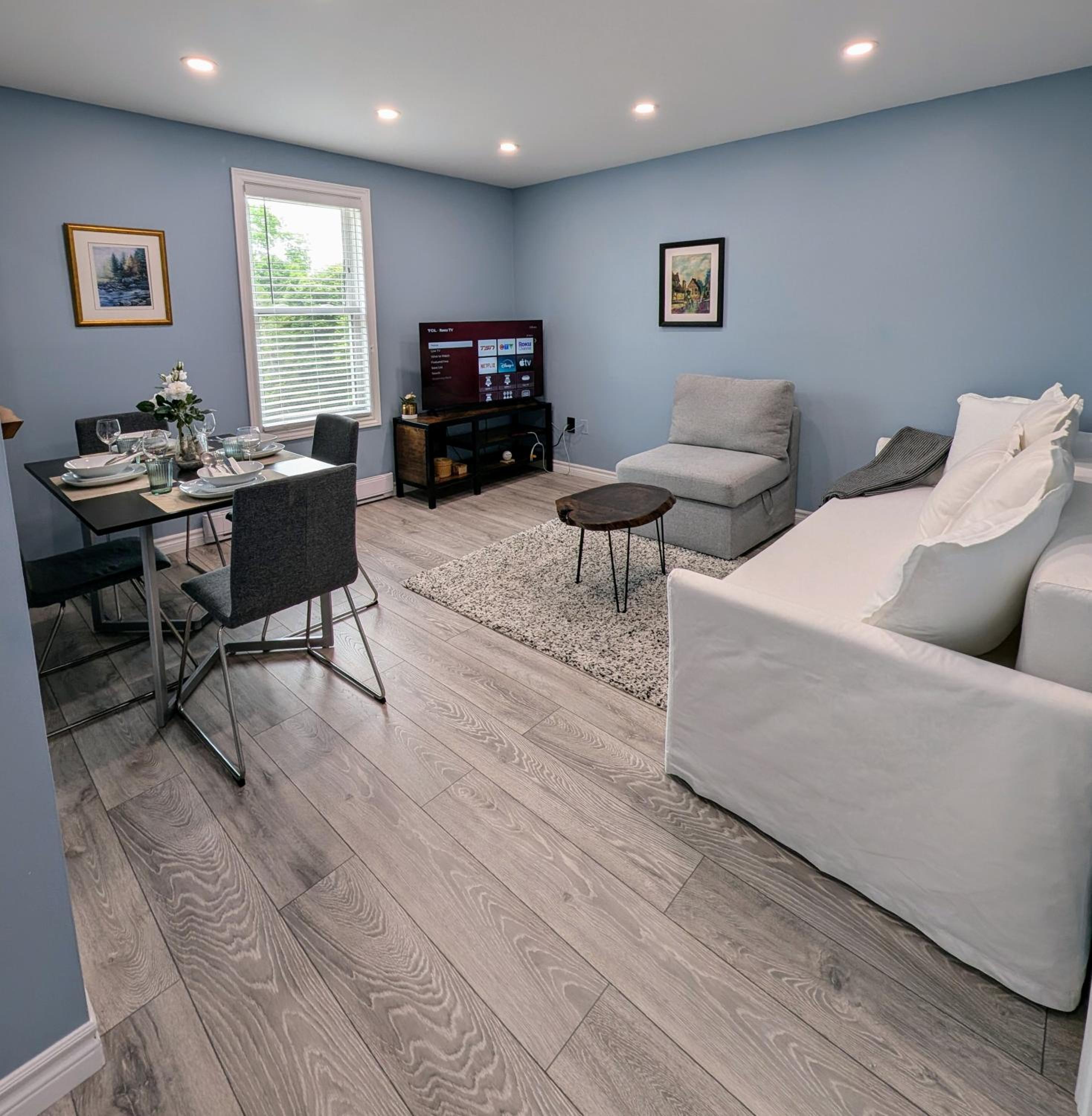 Cozy Blue Retreat at Georgian Bay