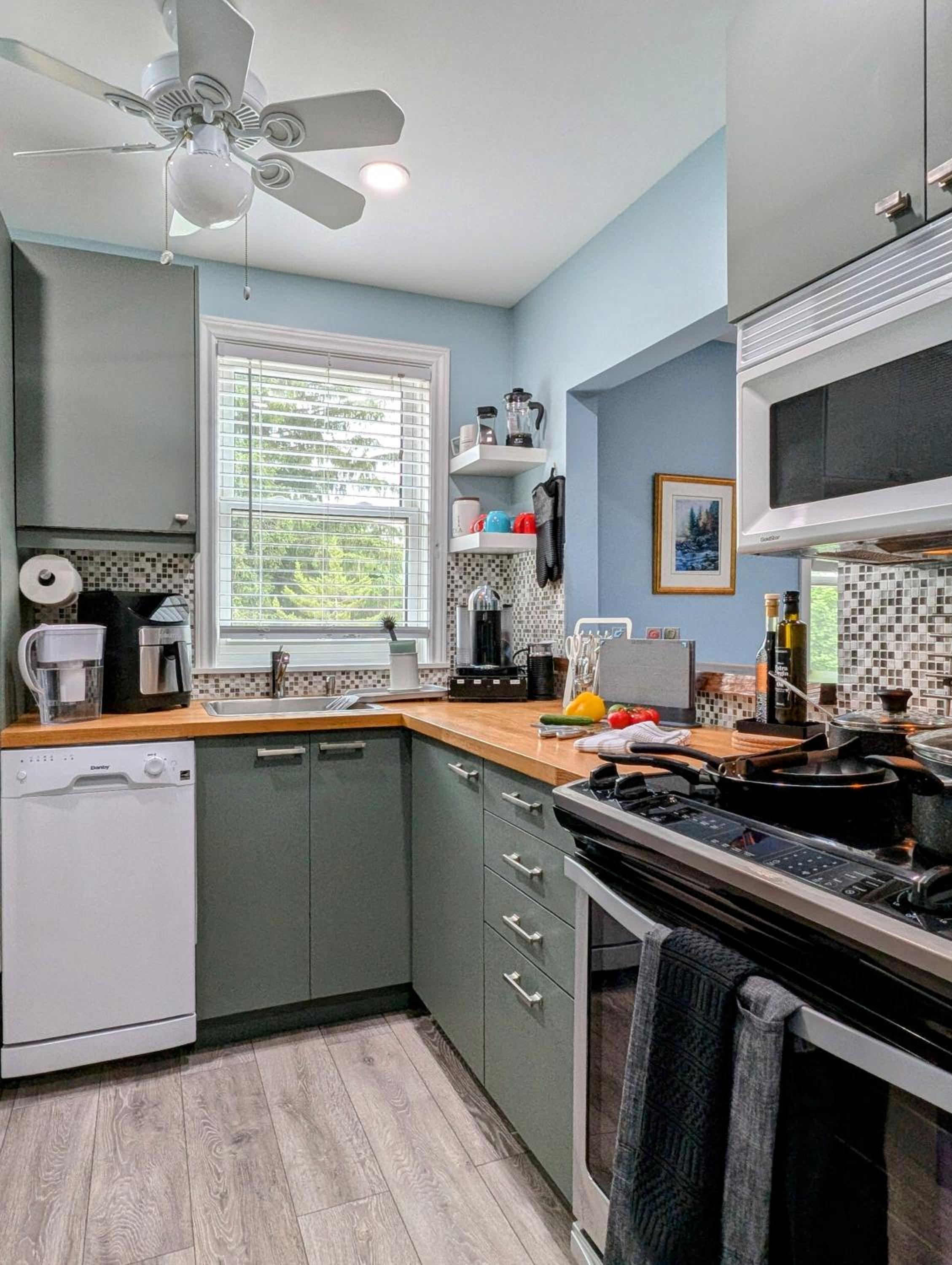 Cozy Blue Retreat at Georgian Bay