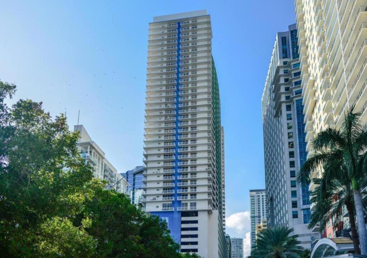 Hotel Stunning 1/1 Condo @Brickell Free Parking/Pool - Image 1