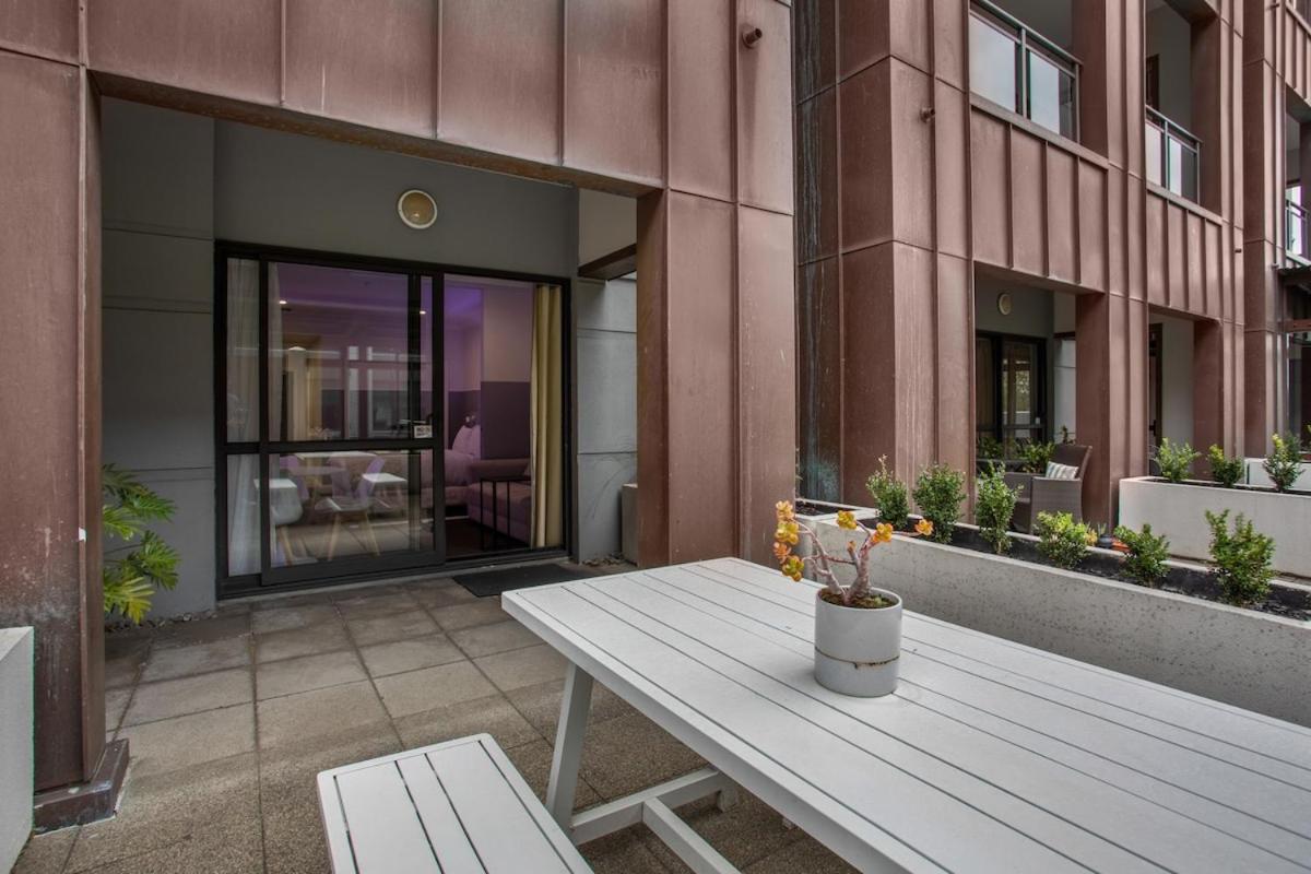 Cozy Studio Retreat in the City view 2