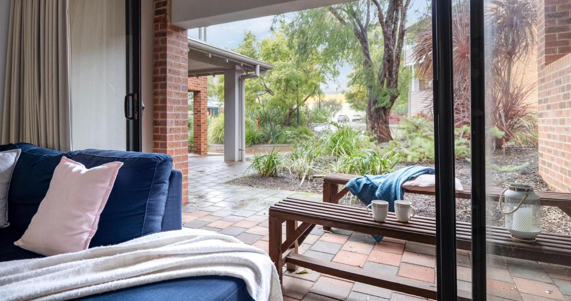 Forest Edge Villa - Family Friendly - Walk To Town
