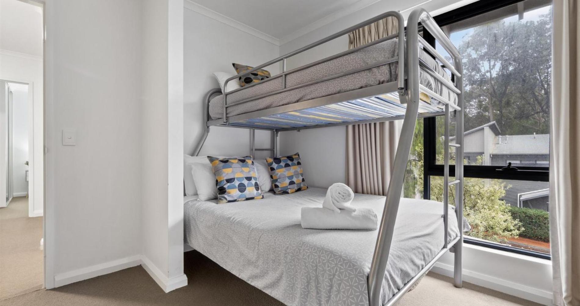 Forest Edge Villa - Family Friendly - Walk To Town