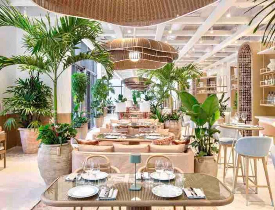 GroveO5 10 minutes from Miami Beach