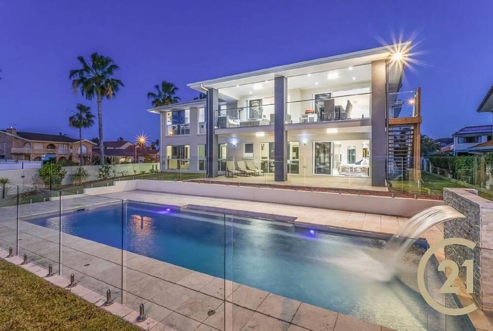 Executive Style & Location