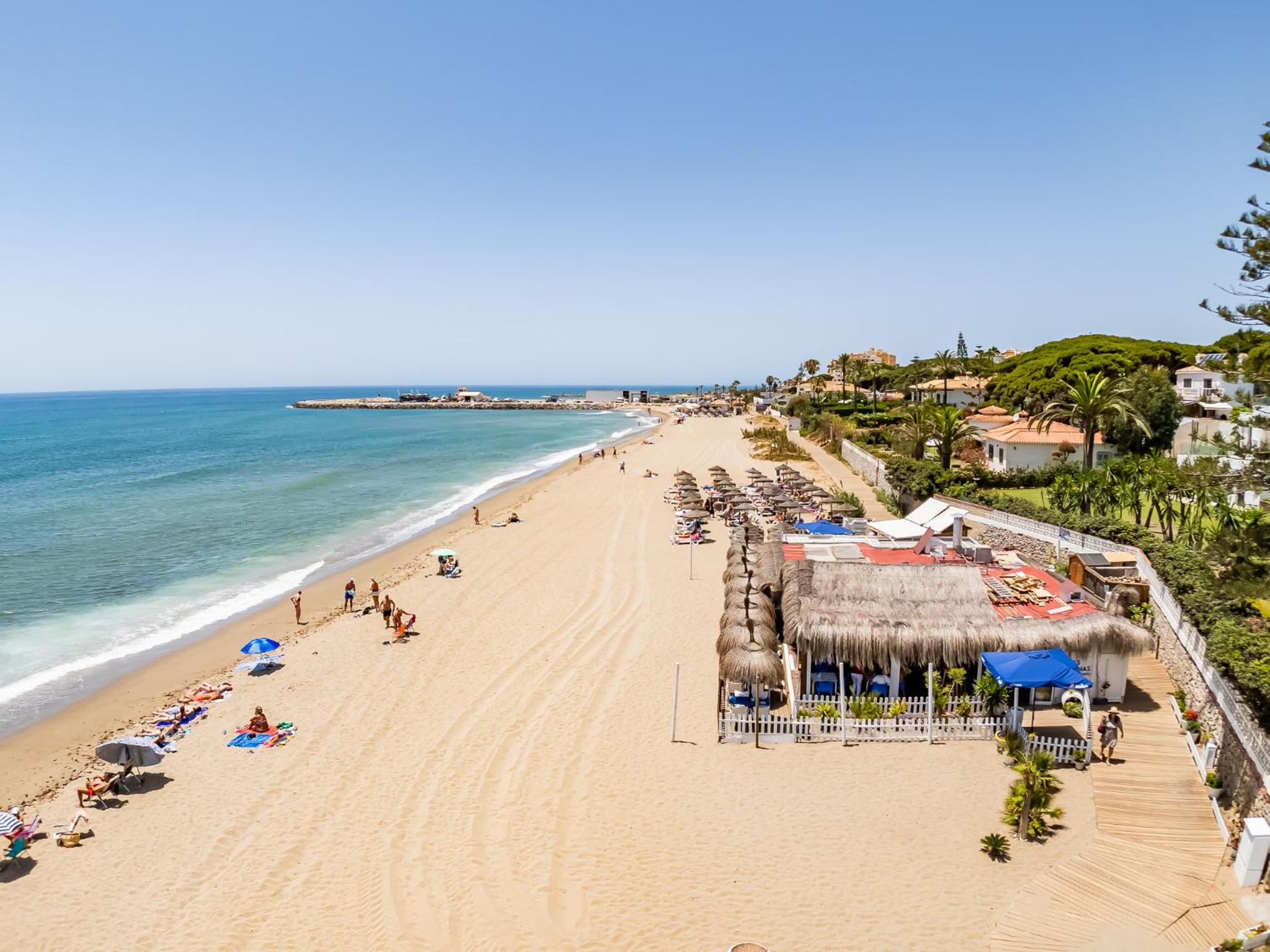 Villa Calmamar Cabopino Beachfront in Marbella