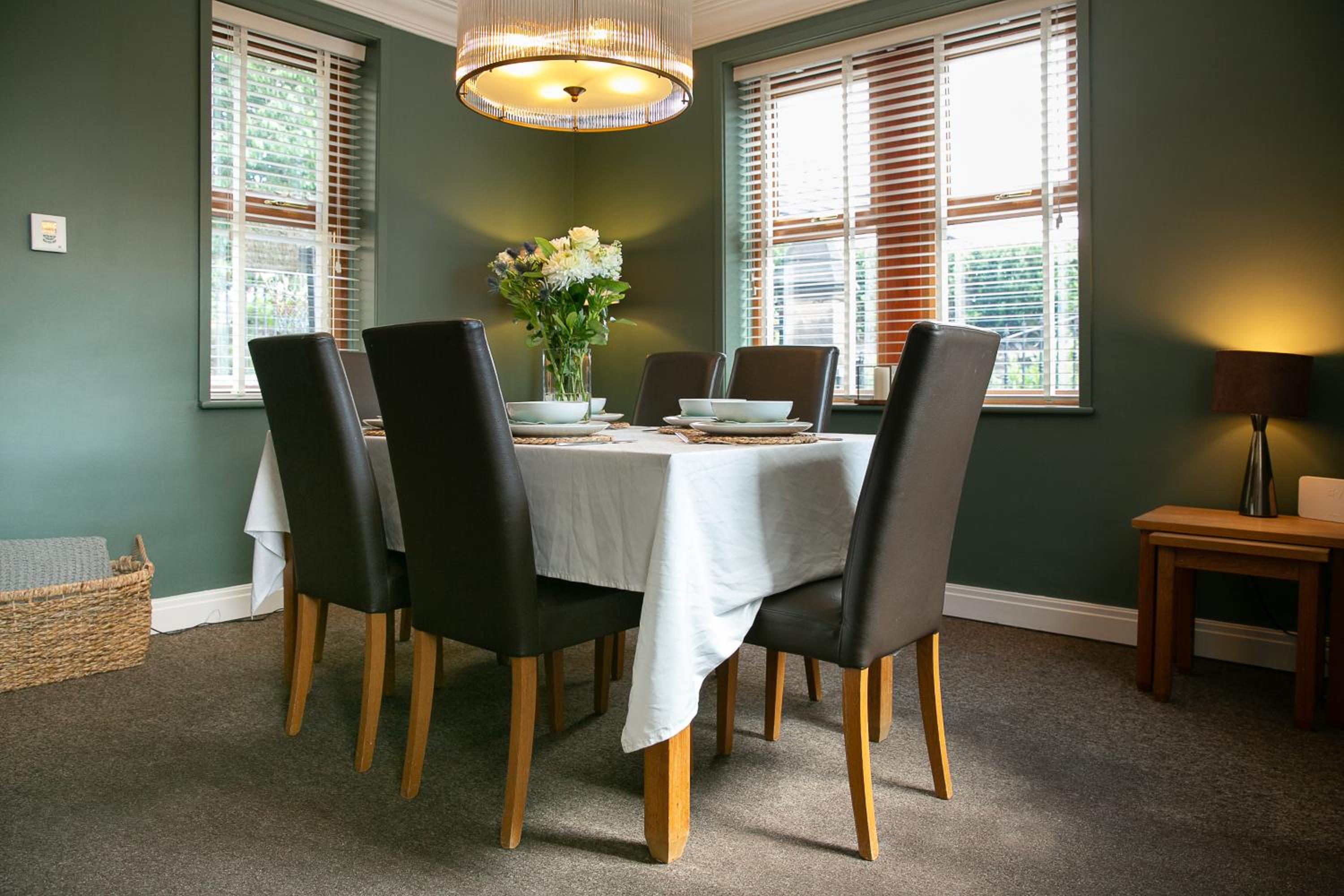 Modern Family Home - Gateway to Yorkshire
