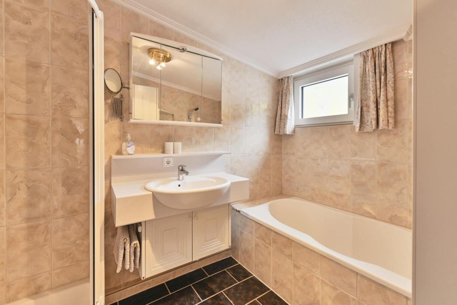 Haus Flexen rooms & apartments