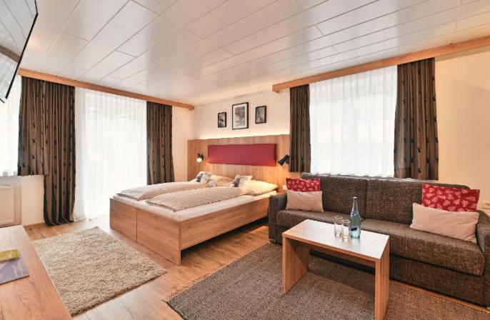 Haus Flexen rooms & apartments