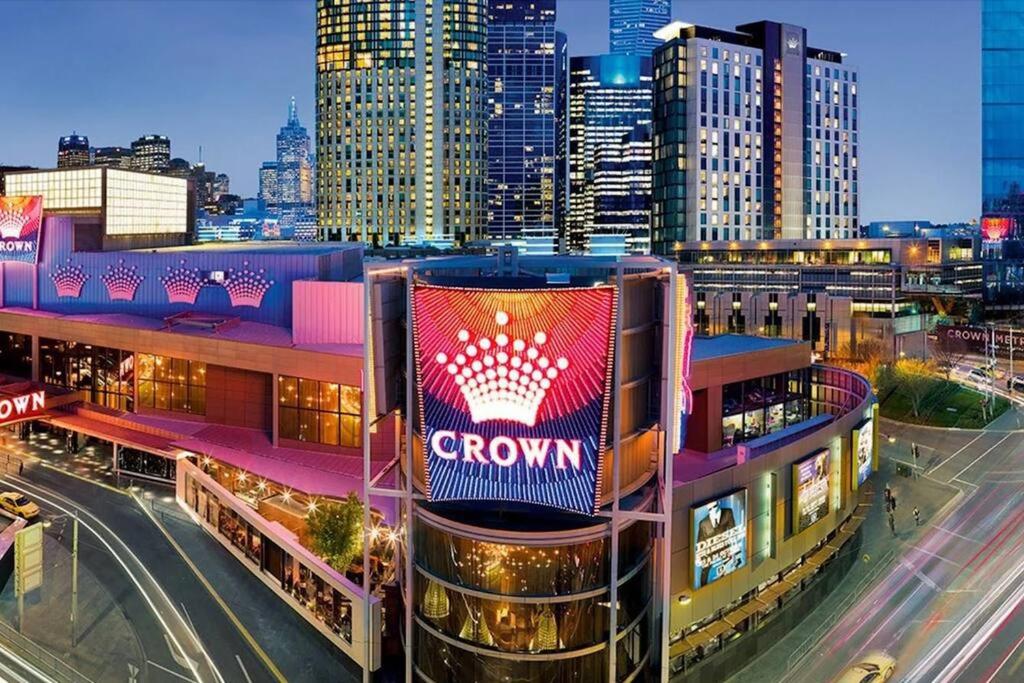 Premium 2-Bedroom Oasis near Yarra River MCEC South Wharf DFO