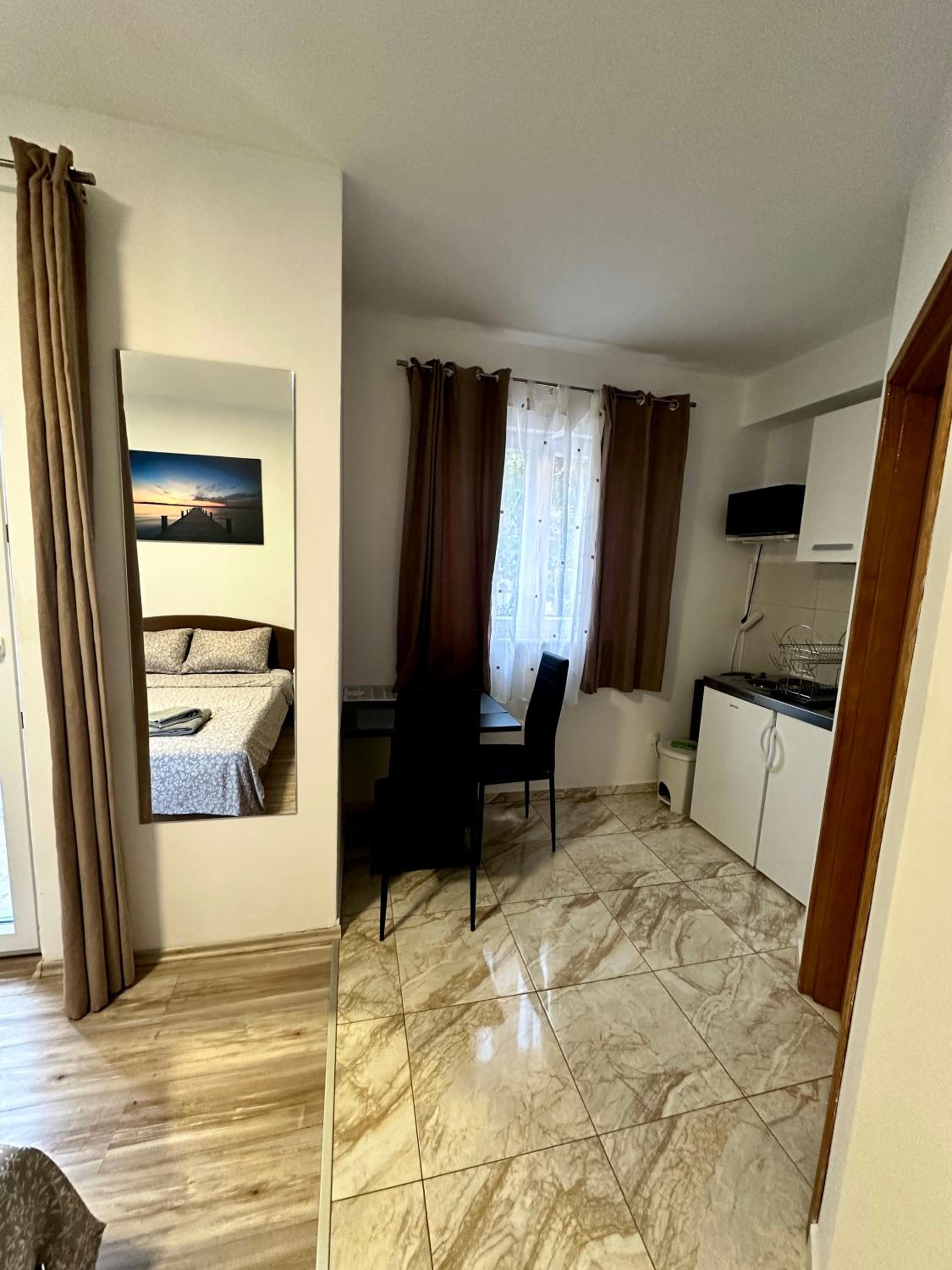 Studio apartman Mate