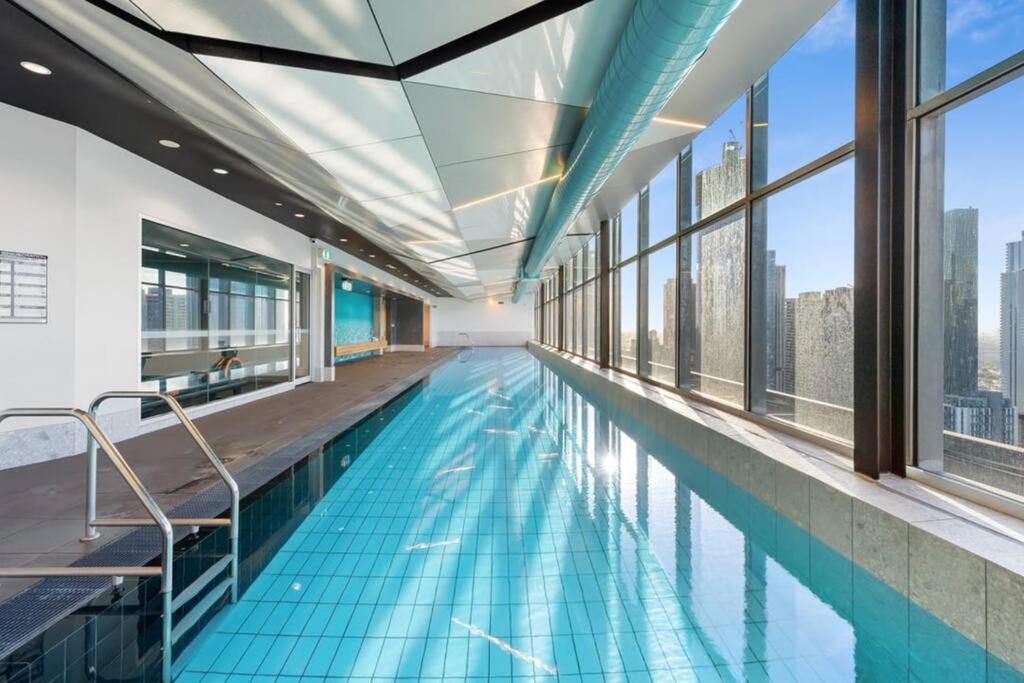 QV Central Oasis Contemporary City Getaway