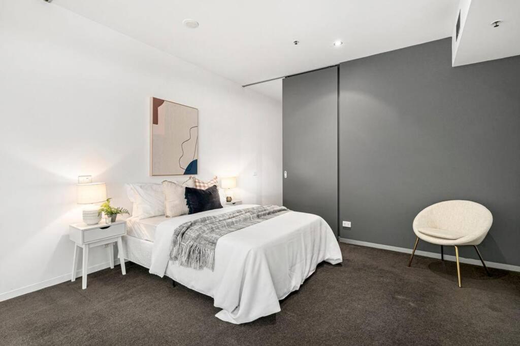 QV Central Oasis Contemporary City Getaway