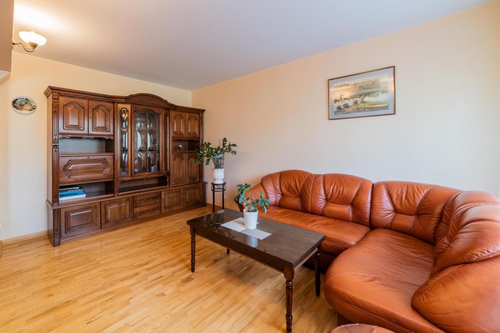 Monic Apartments