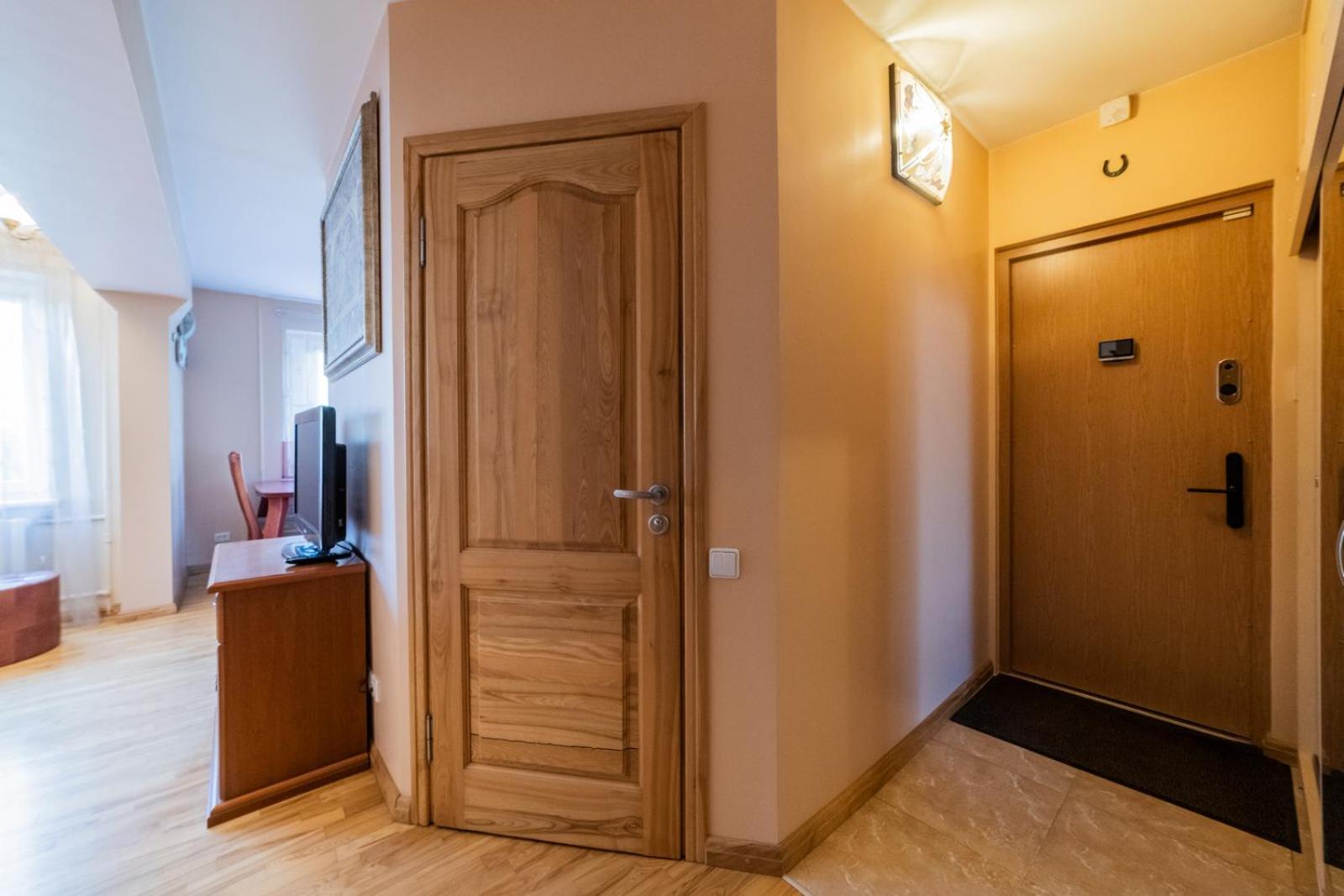 Monic Apartments