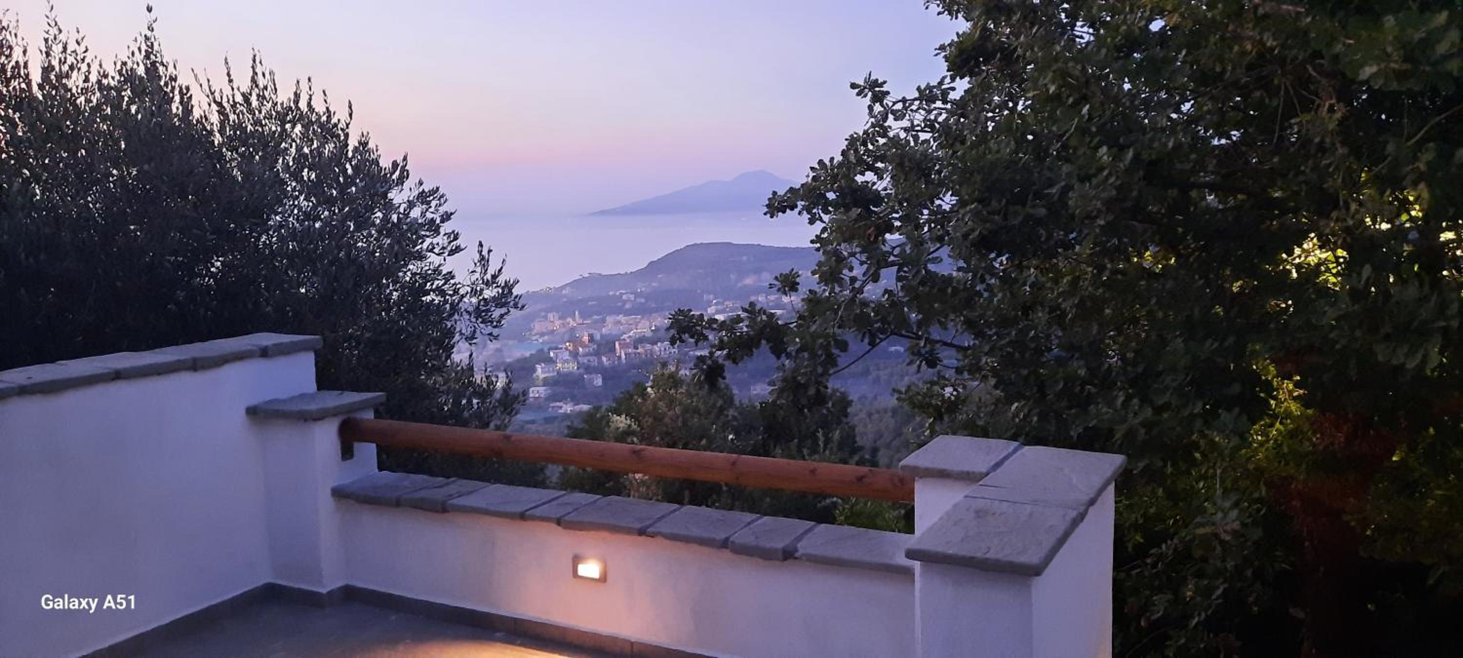 Villa con vista sul golfo di Napoli e isola di Capri photo 2