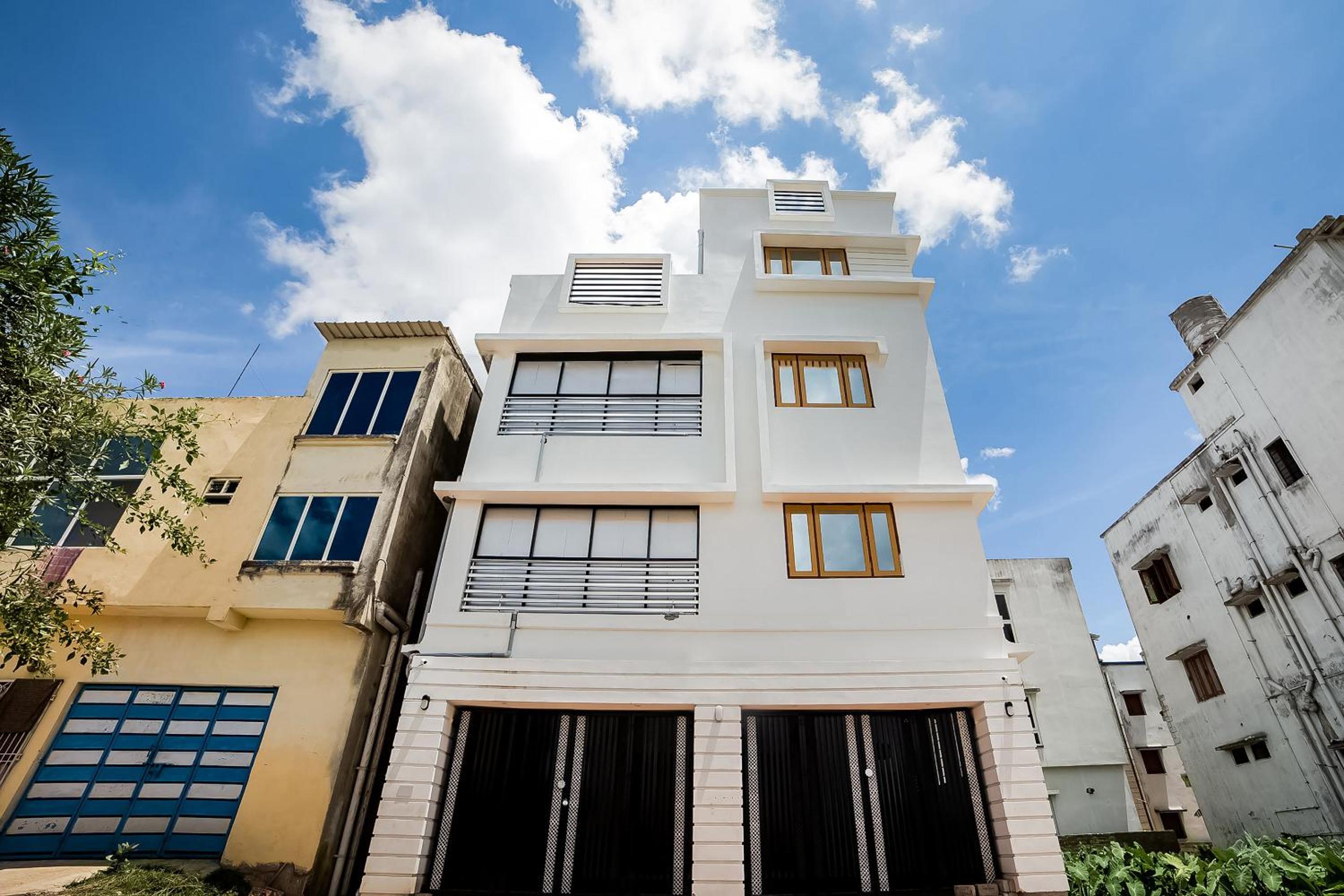 Home Khan Basera Near Iter College