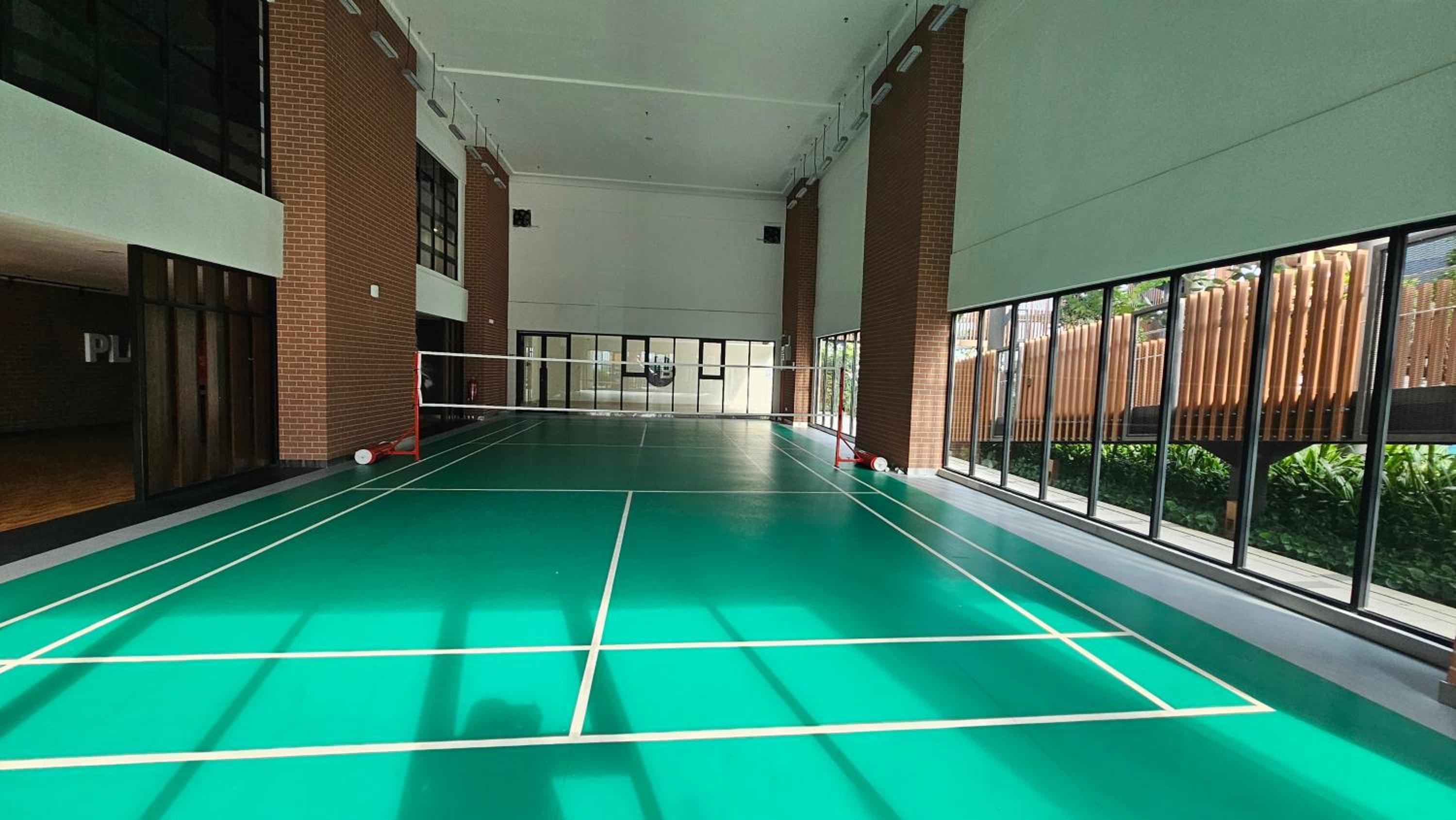 New Trion 2 KL City 5Pax Free shutter bus to MRT LRT