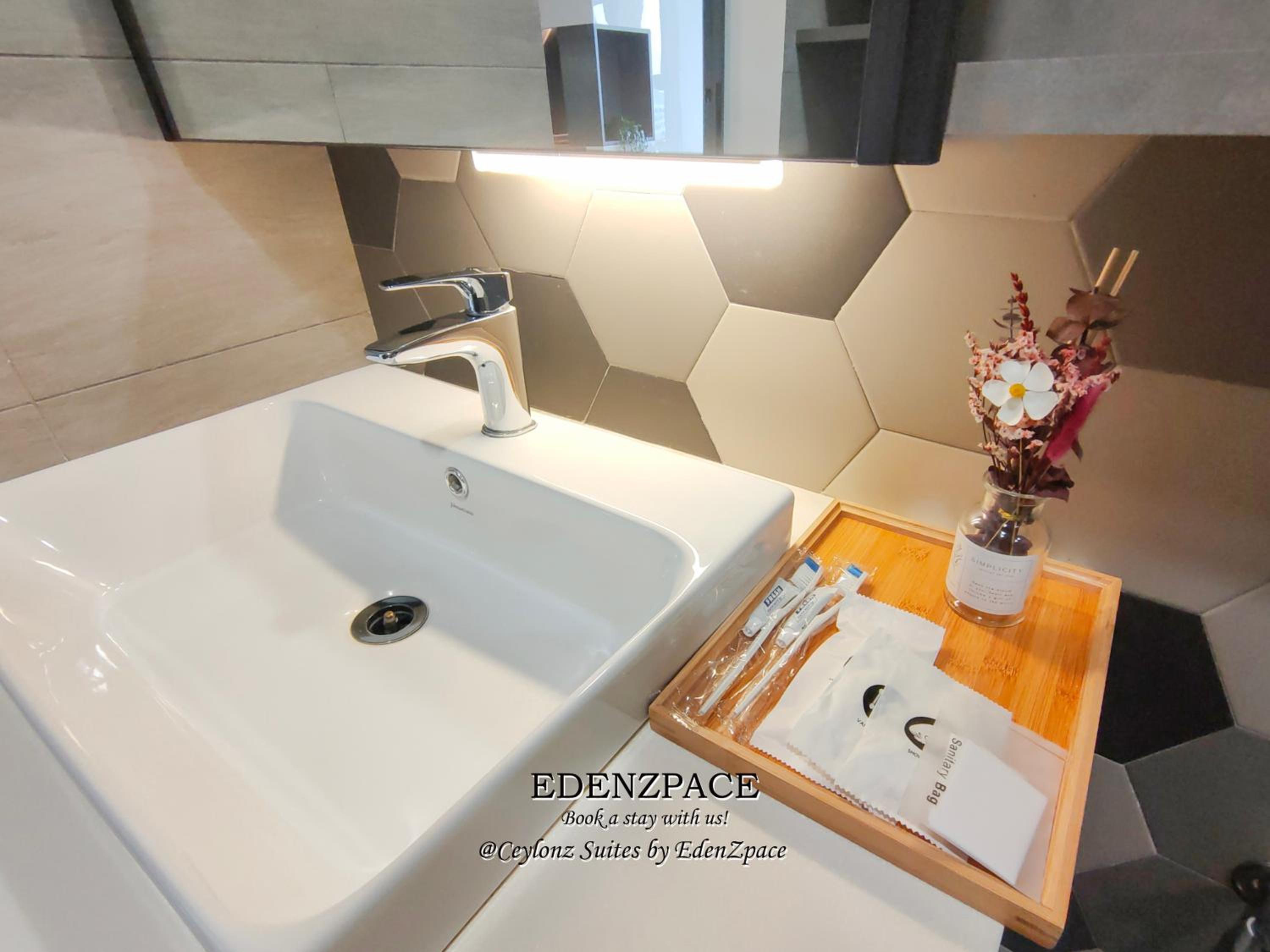 Ceylonz Suites by EdenZpace