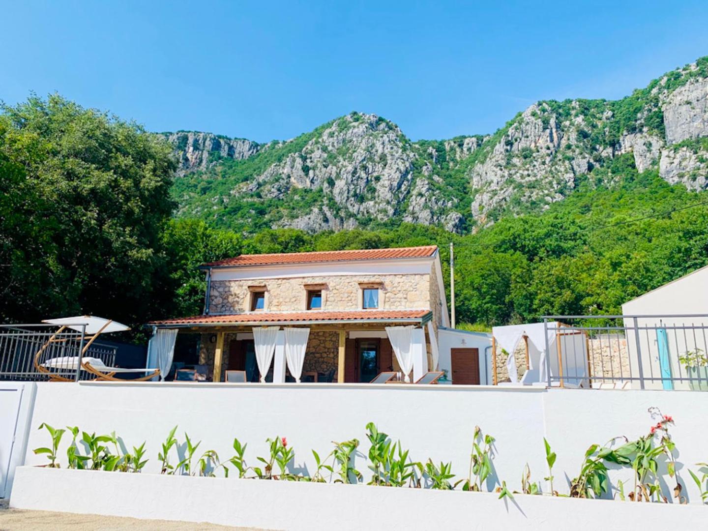 Casa di Nika - charming stone villa view 2