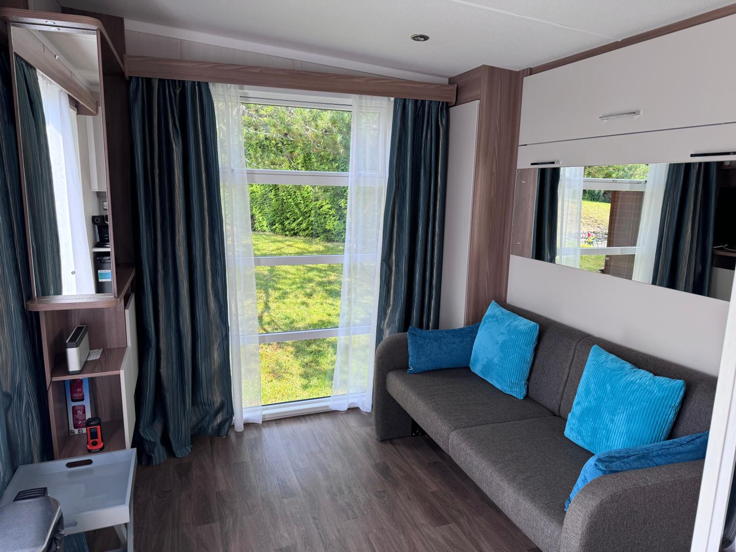 The Garden Room Tiny House Bed and Breakfast Stay view 4