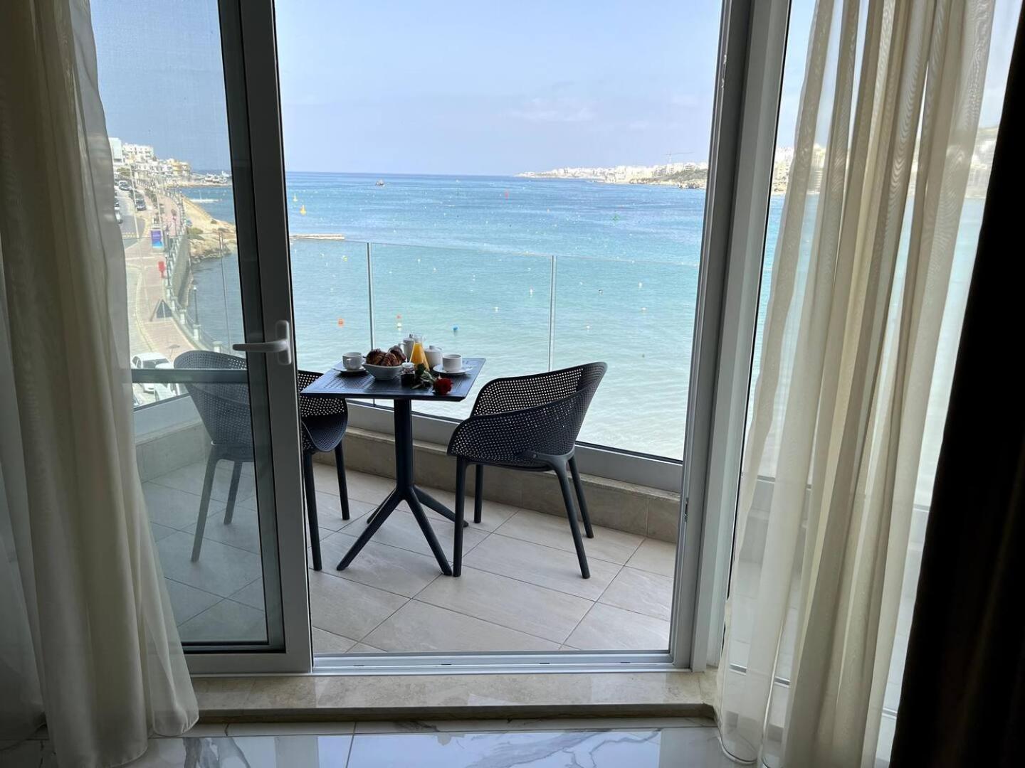 Lovely 2BED seafront-xemxija -FL3 by Homely photo 1