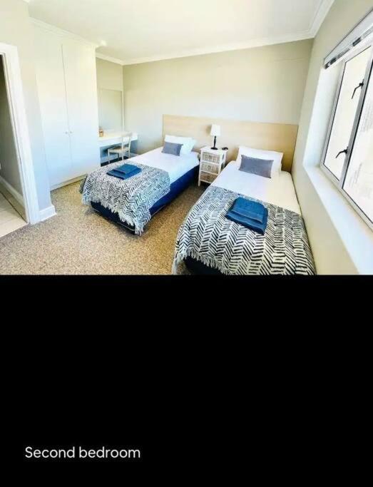 Ocean and harbour view view 3