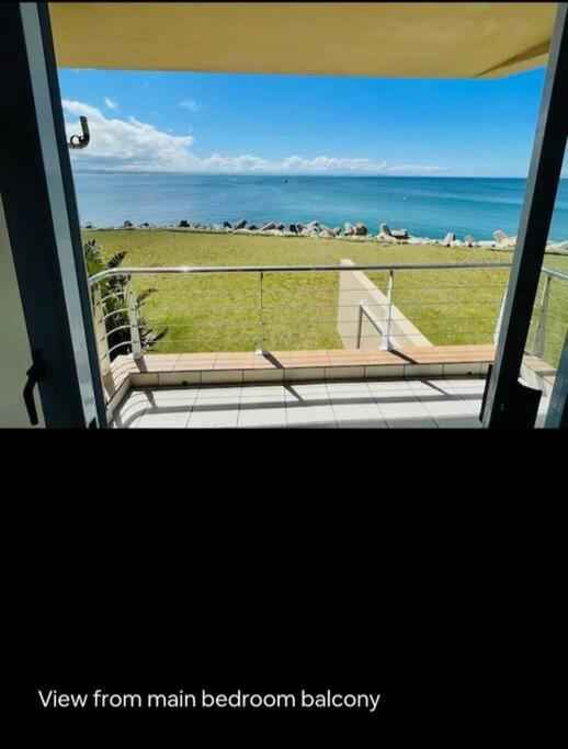 Ocean and harbour view view 5