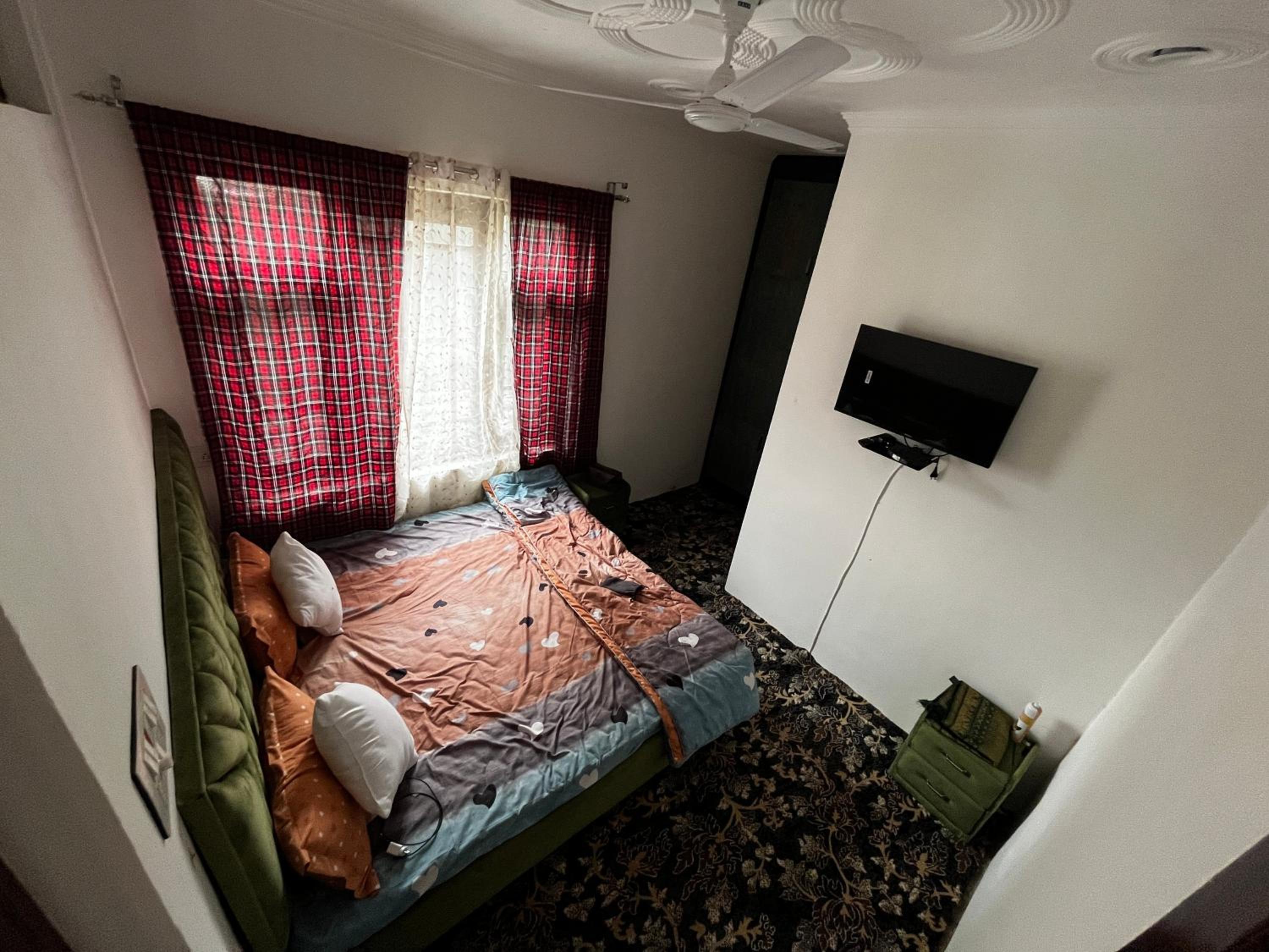 Photo 6