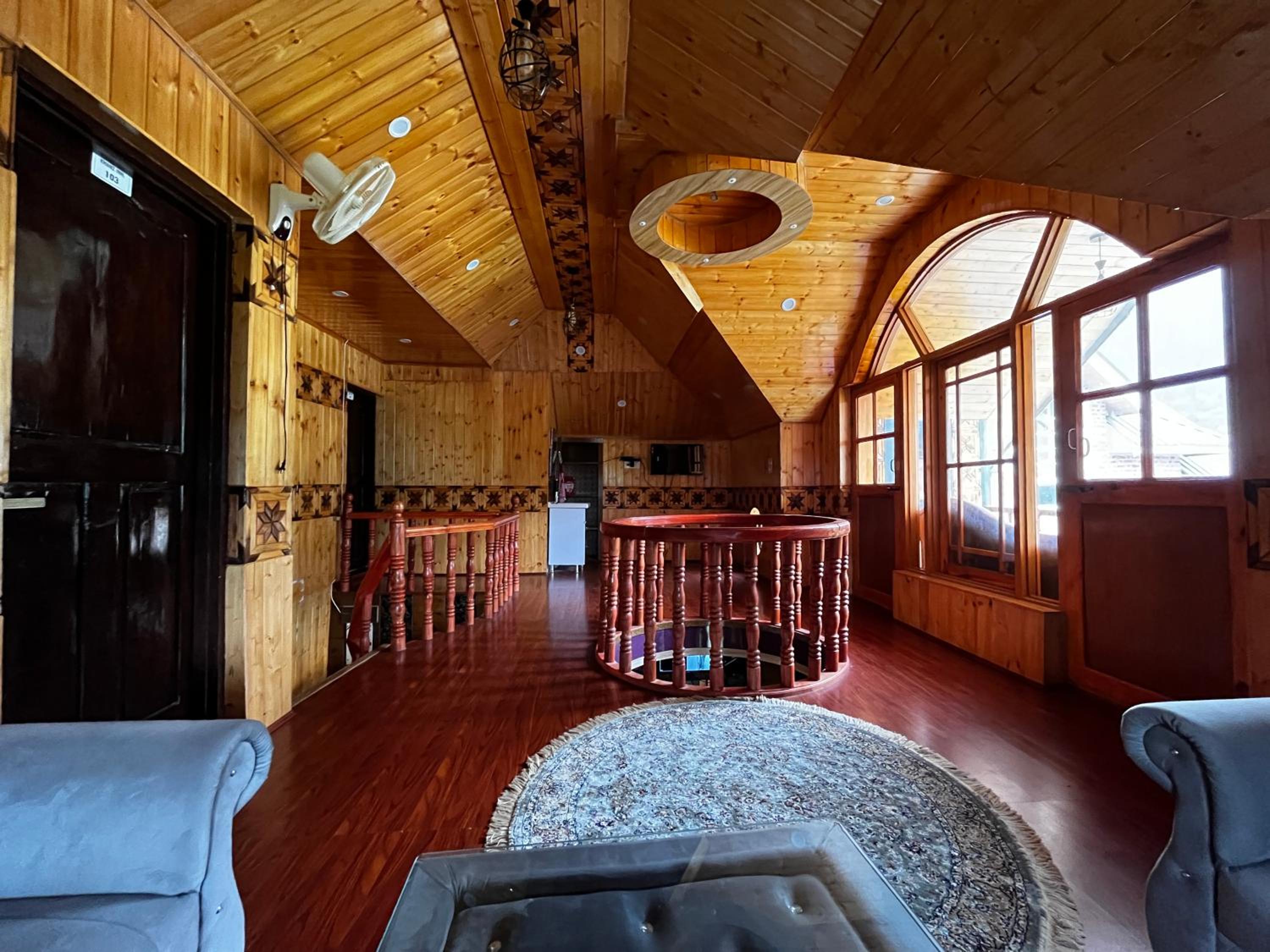 Photo 12