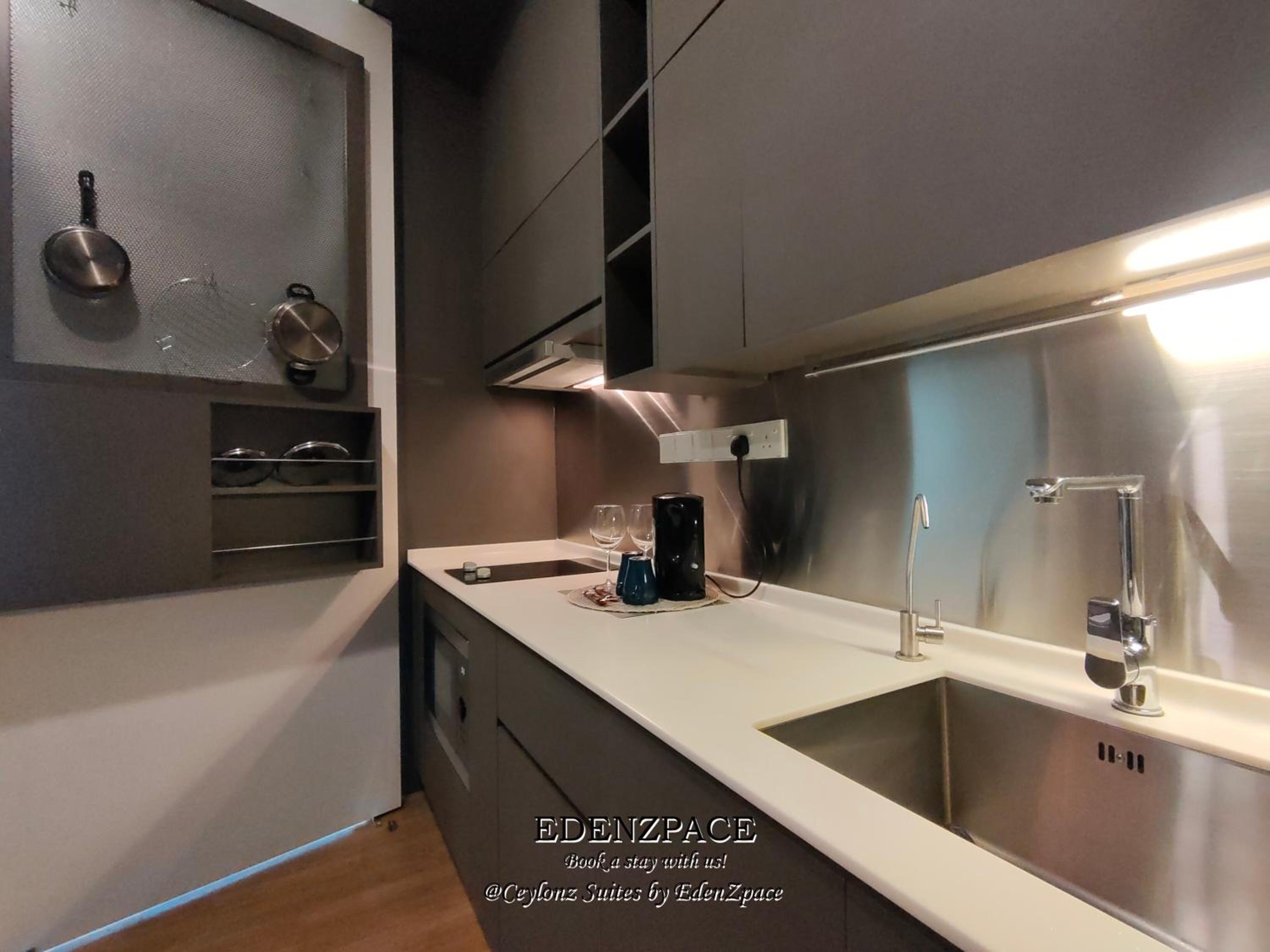 Ceylonz Suites by EdenZpace