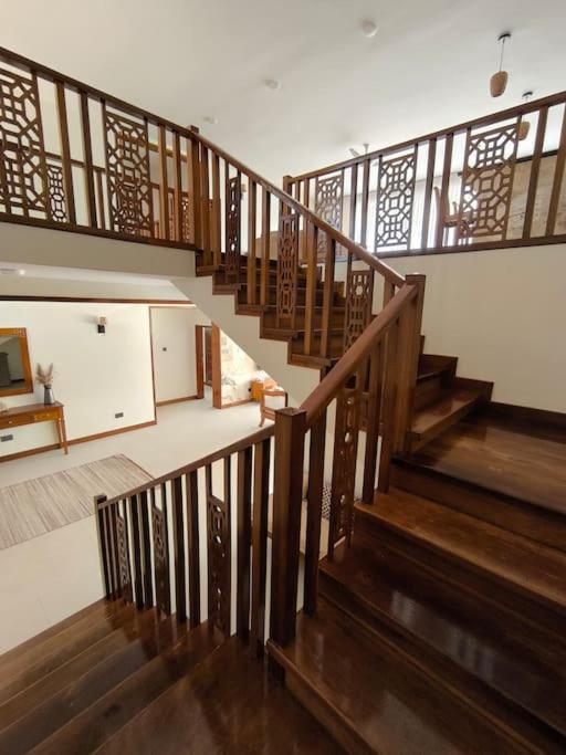 Luxurious 5-bed villa in Vipingo Ridge view 2