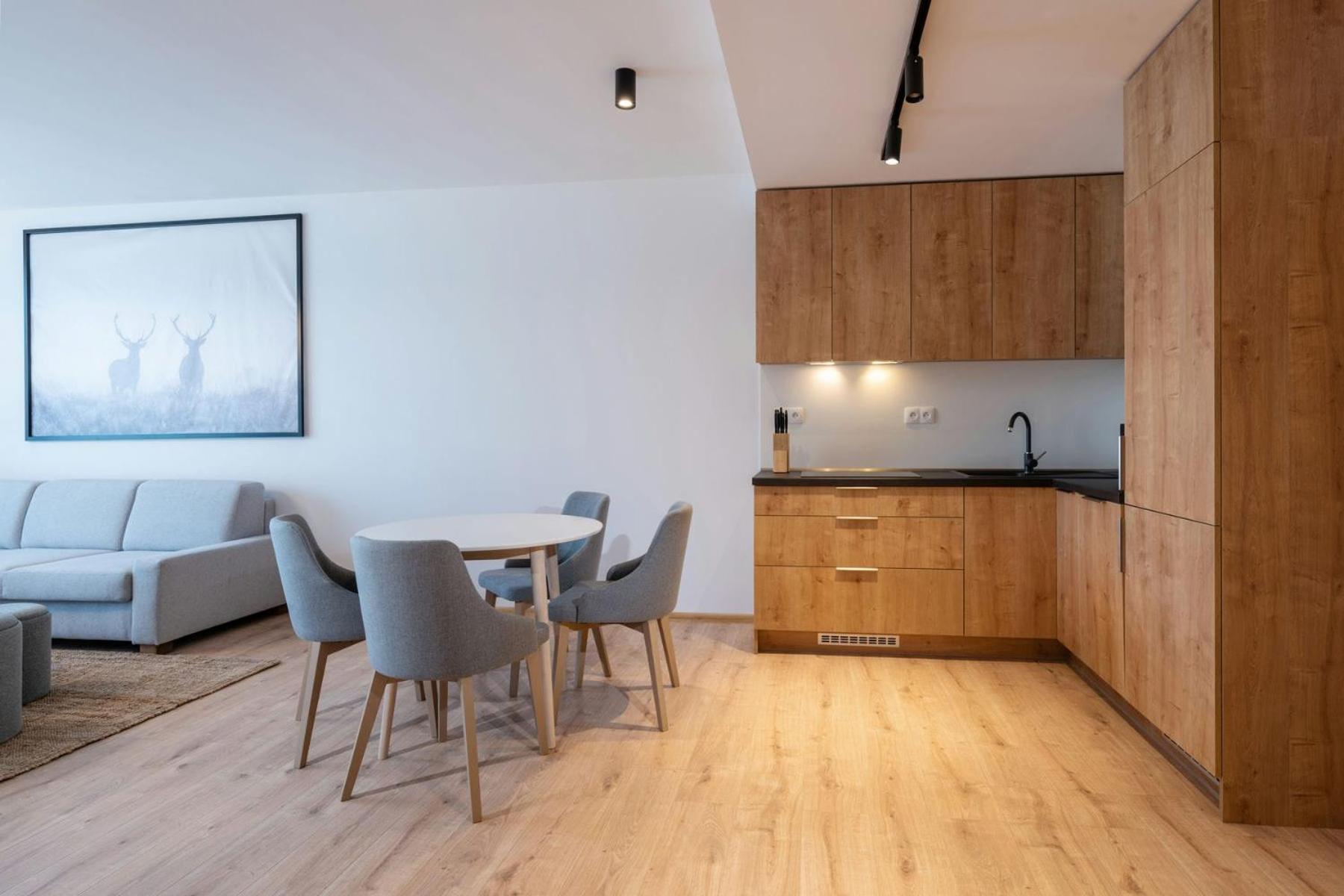 Evergreen Tale Apartman F2