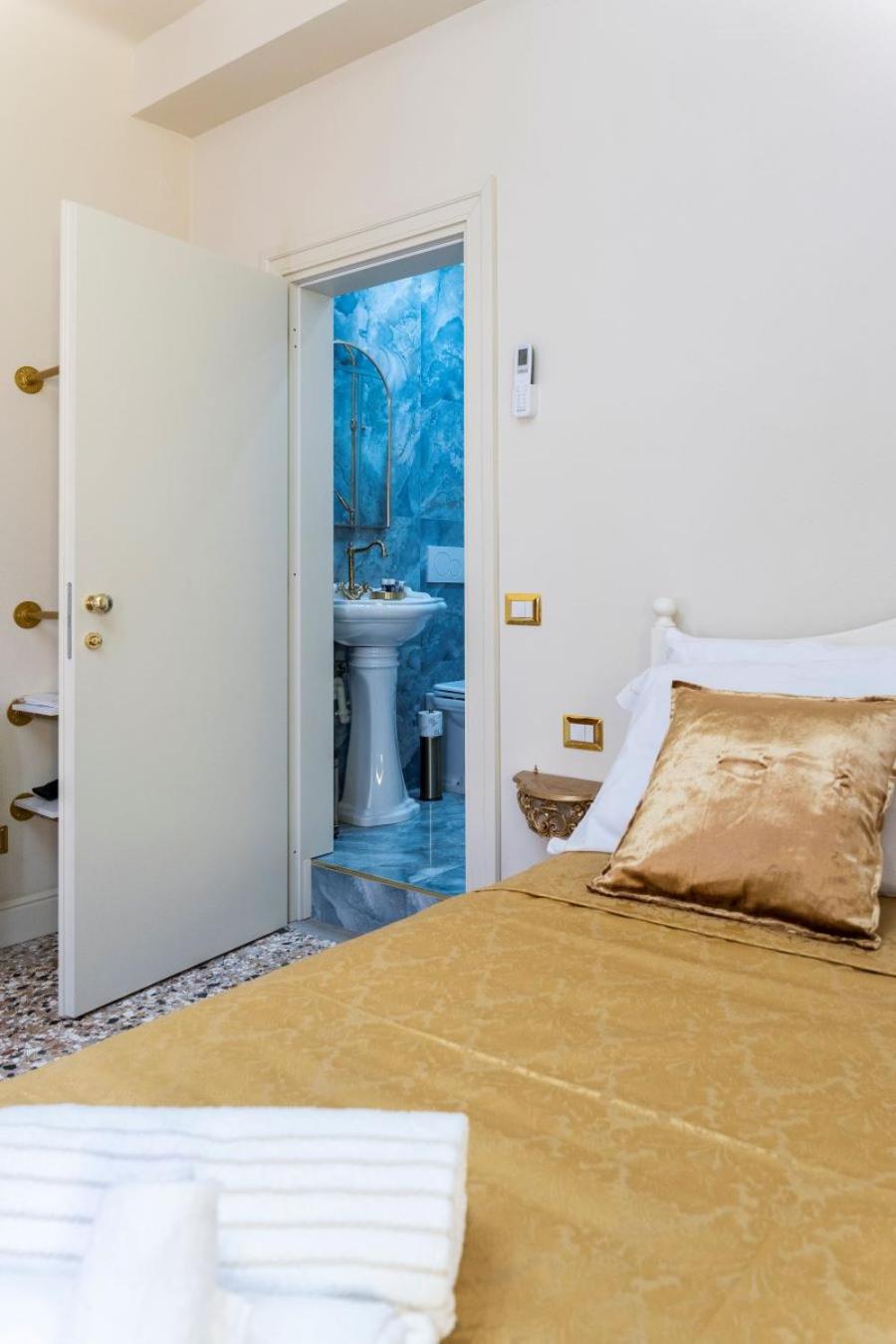 Palazzo Titti Rialto Suites