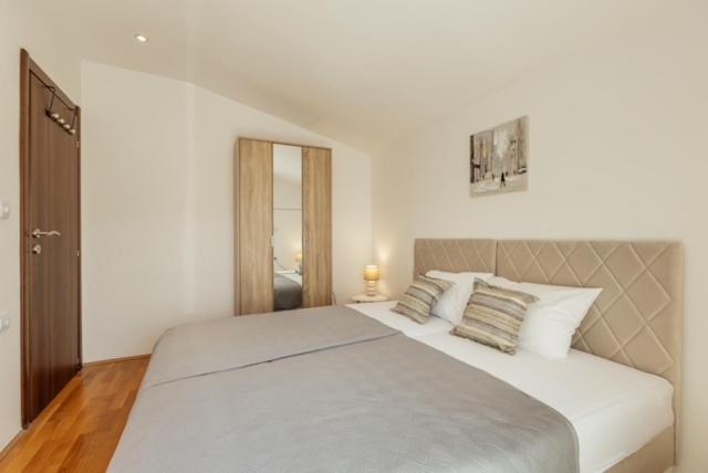 Vasiljevic Grand Apartment view 2