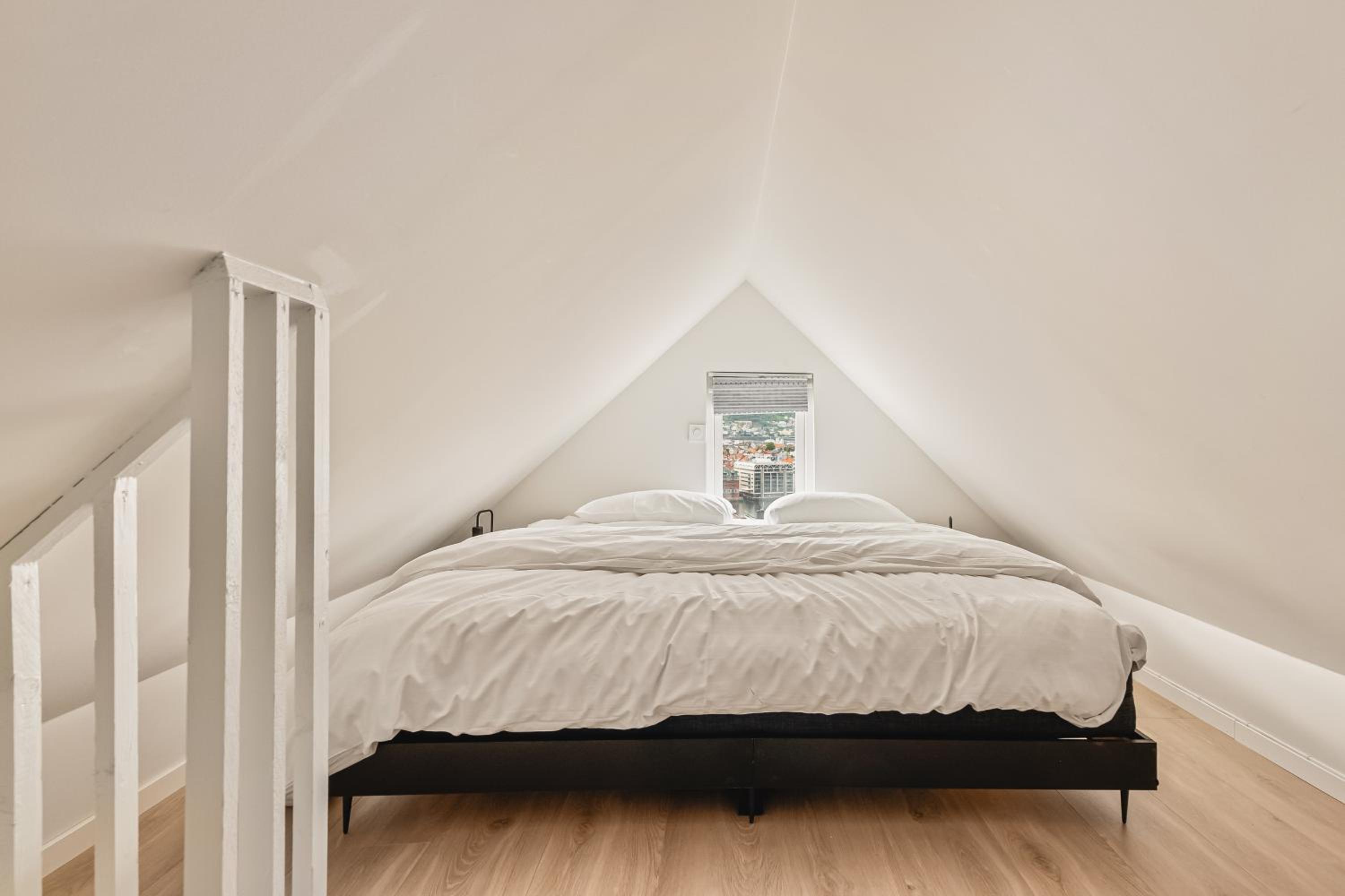 Dinbnb Apartments I Skansen funhouse! Gym, outdoor-area & location! view 5