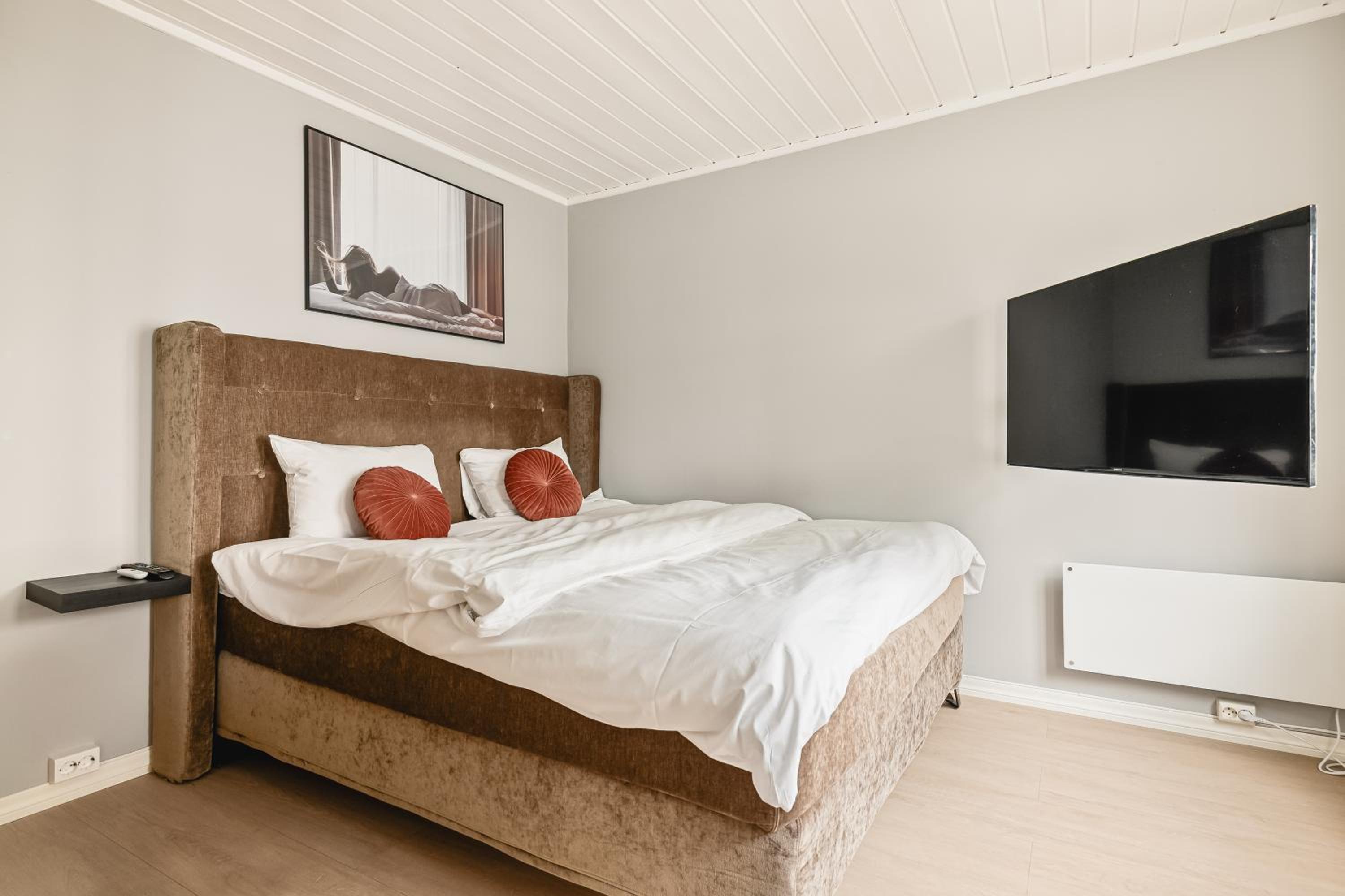 Dinbnb Apartments I Skansen funhouse! Gym, outdoor-area & location! view 2