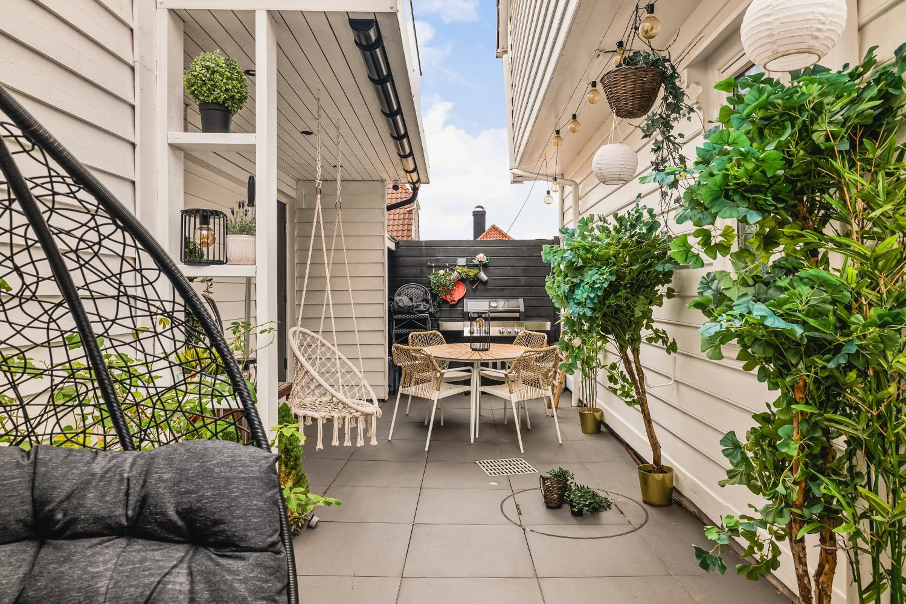 Dinbnb Apartments I Skansen funhouse! Gym, outdoor-area & location! view 3