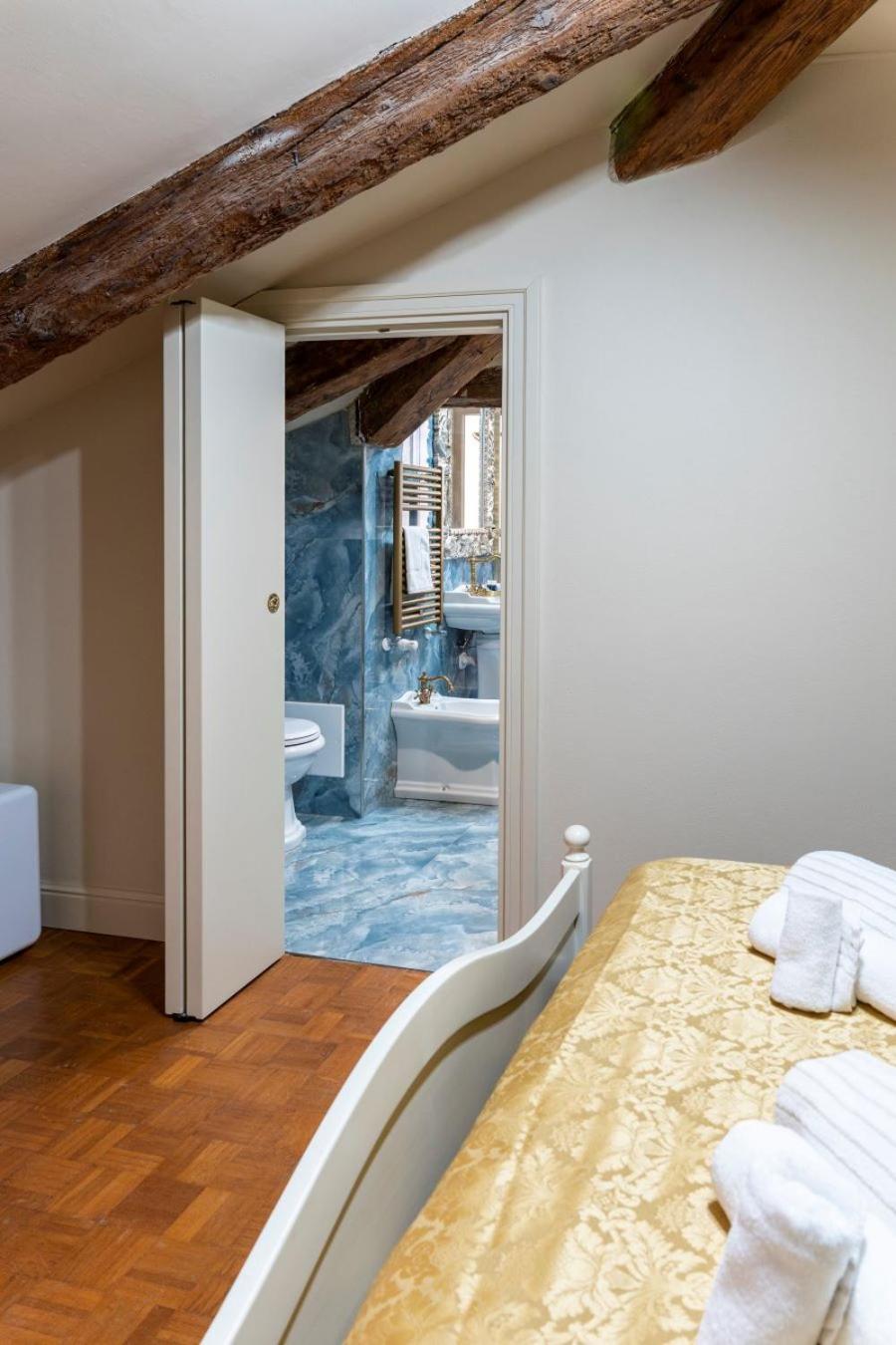 Palazzo Titti Rialto Suites