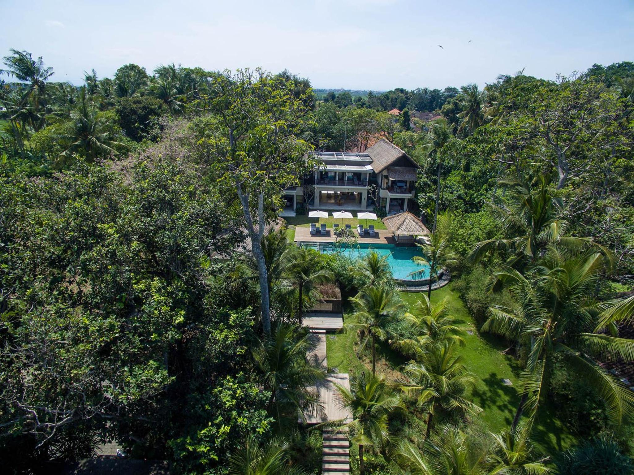Seseh Beach Villas view 2
